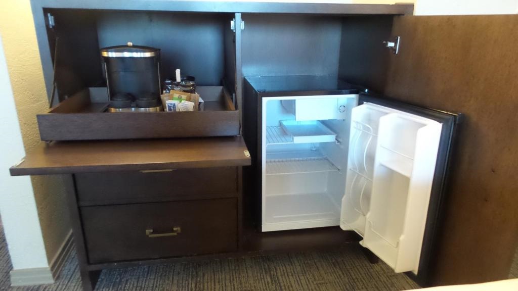 Junior Suite Queen Size Bed