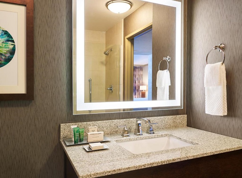 Junior Suite Queen Size Bed