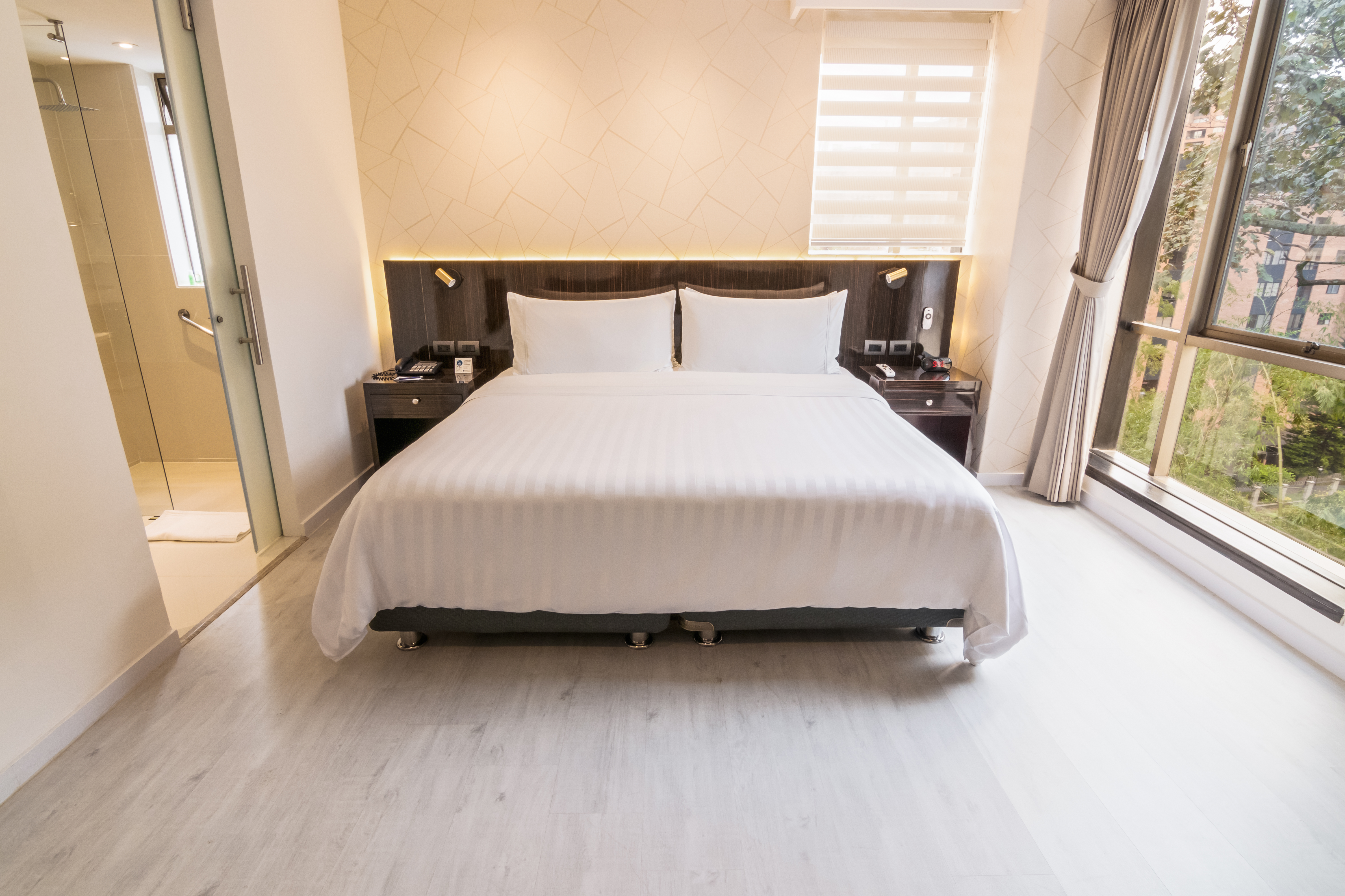 Double Classic King Bed