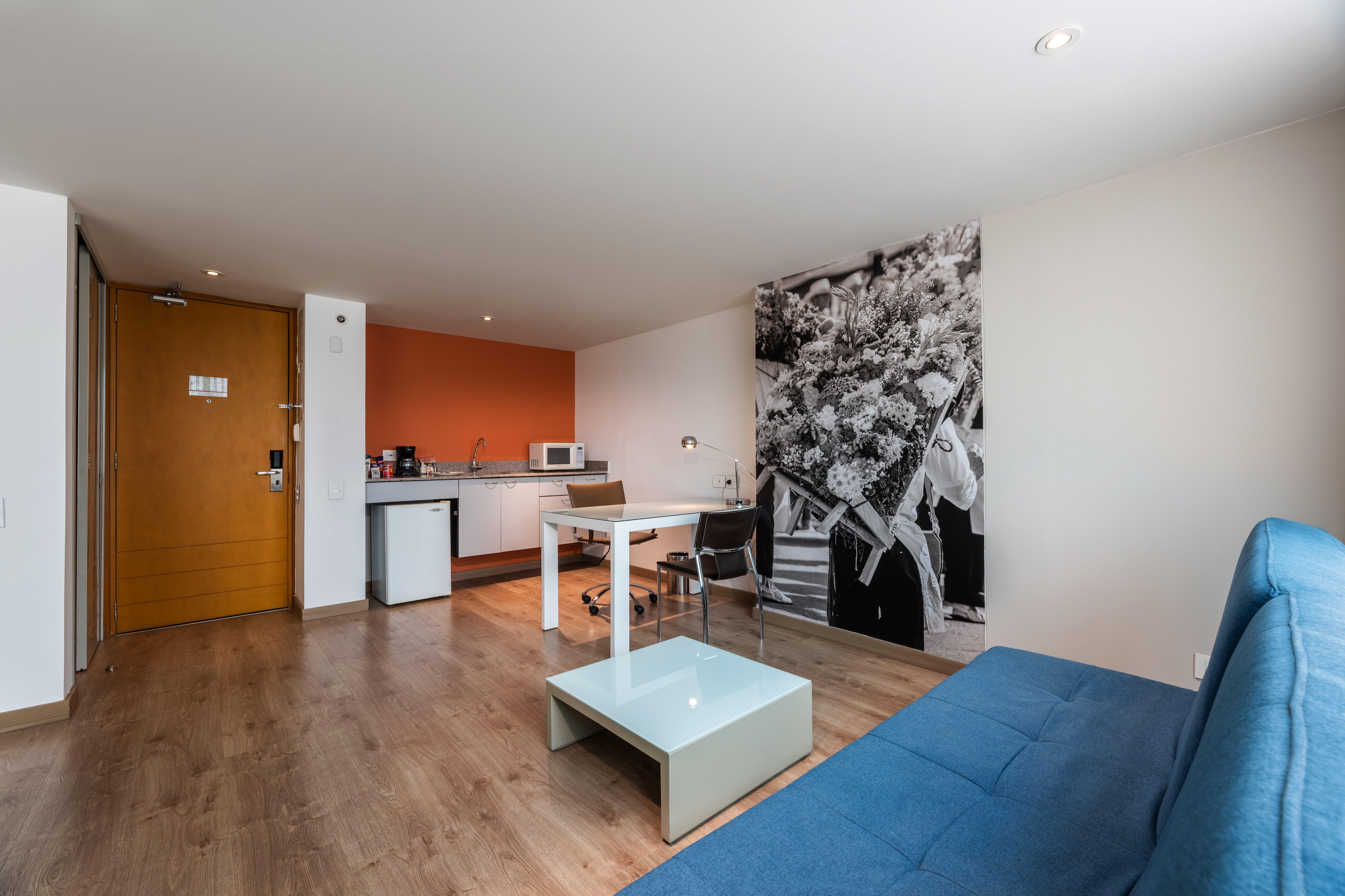 Suite City View Queen Bed