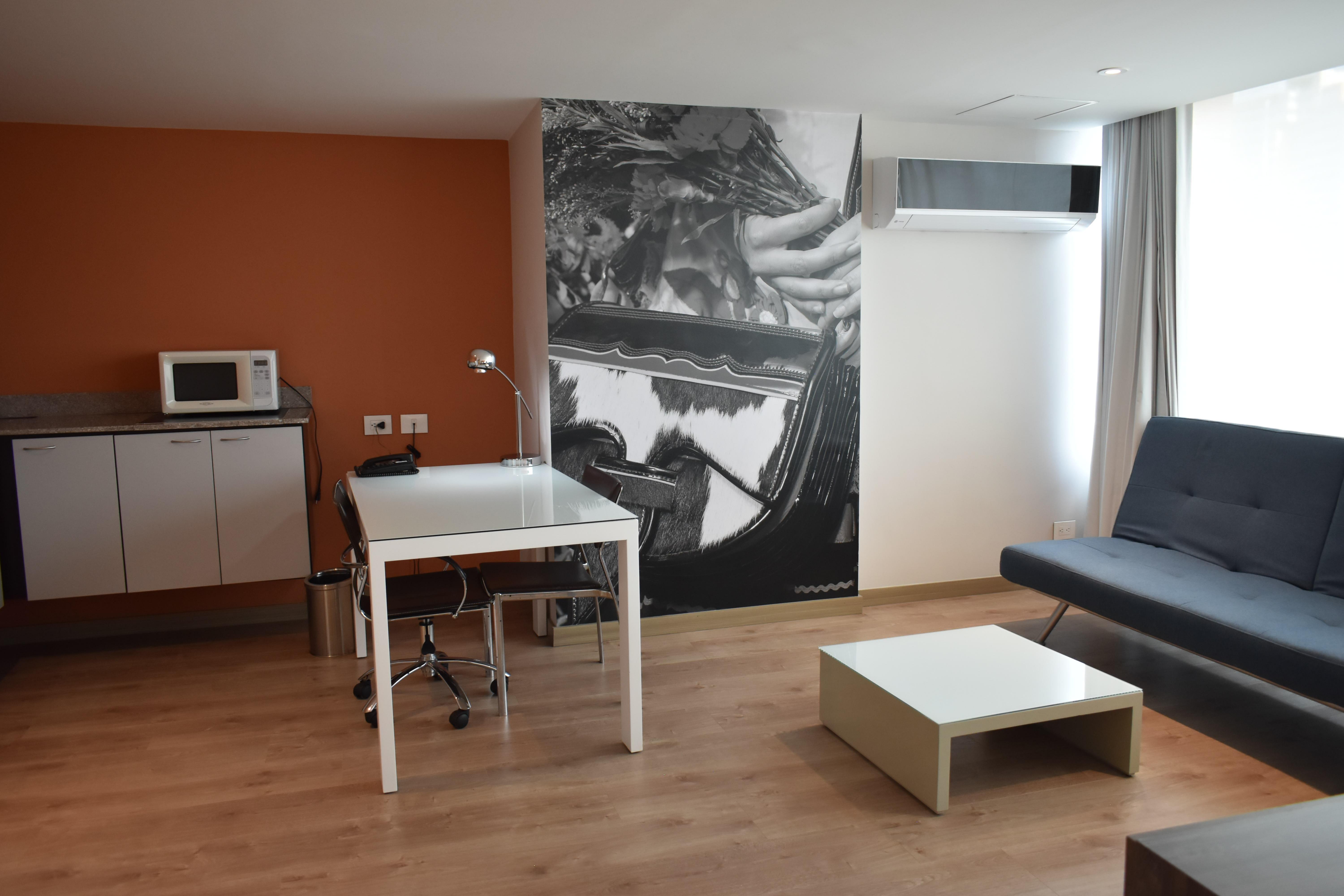 Suite City View Queen Bed