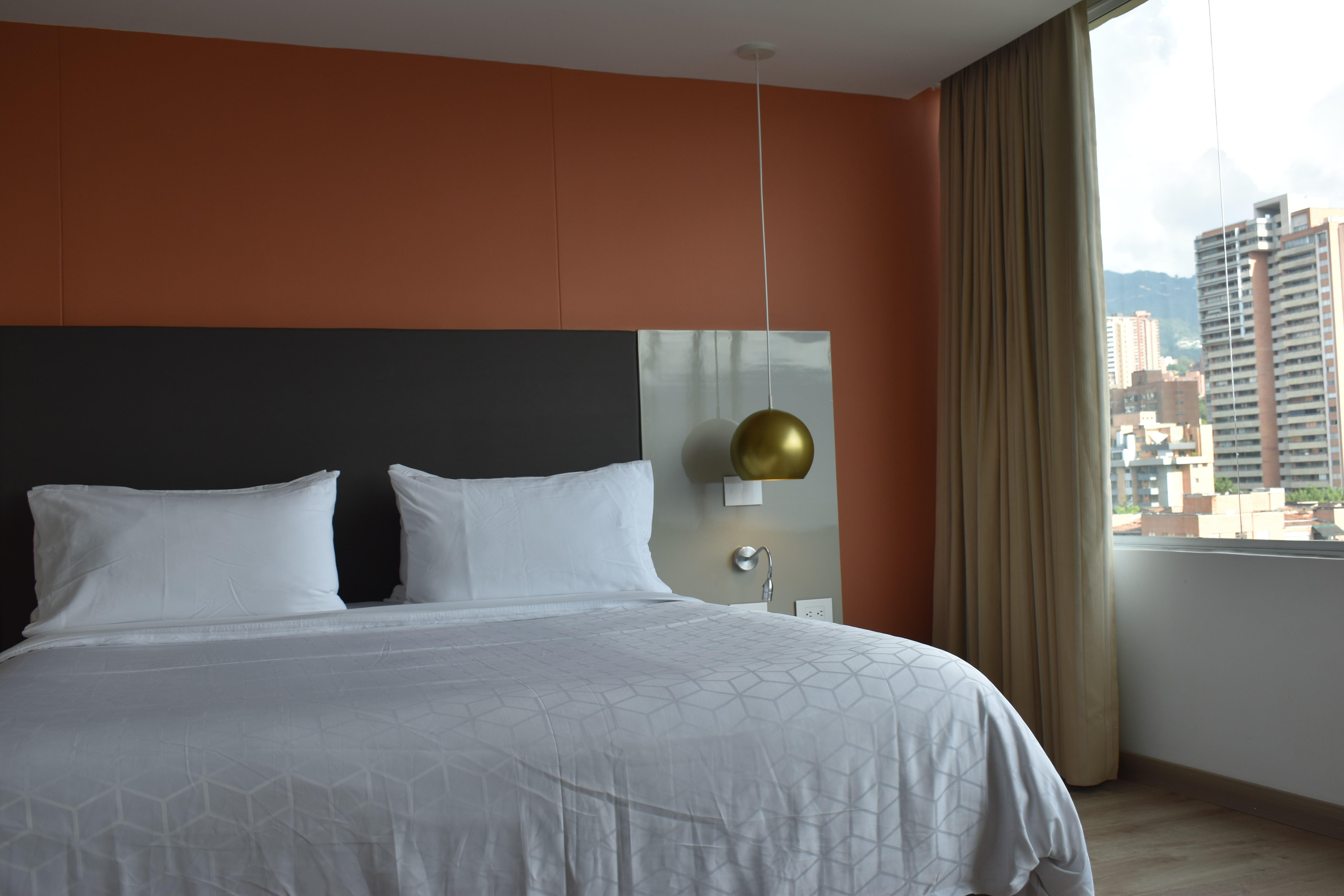 Suite Queen Size Bed