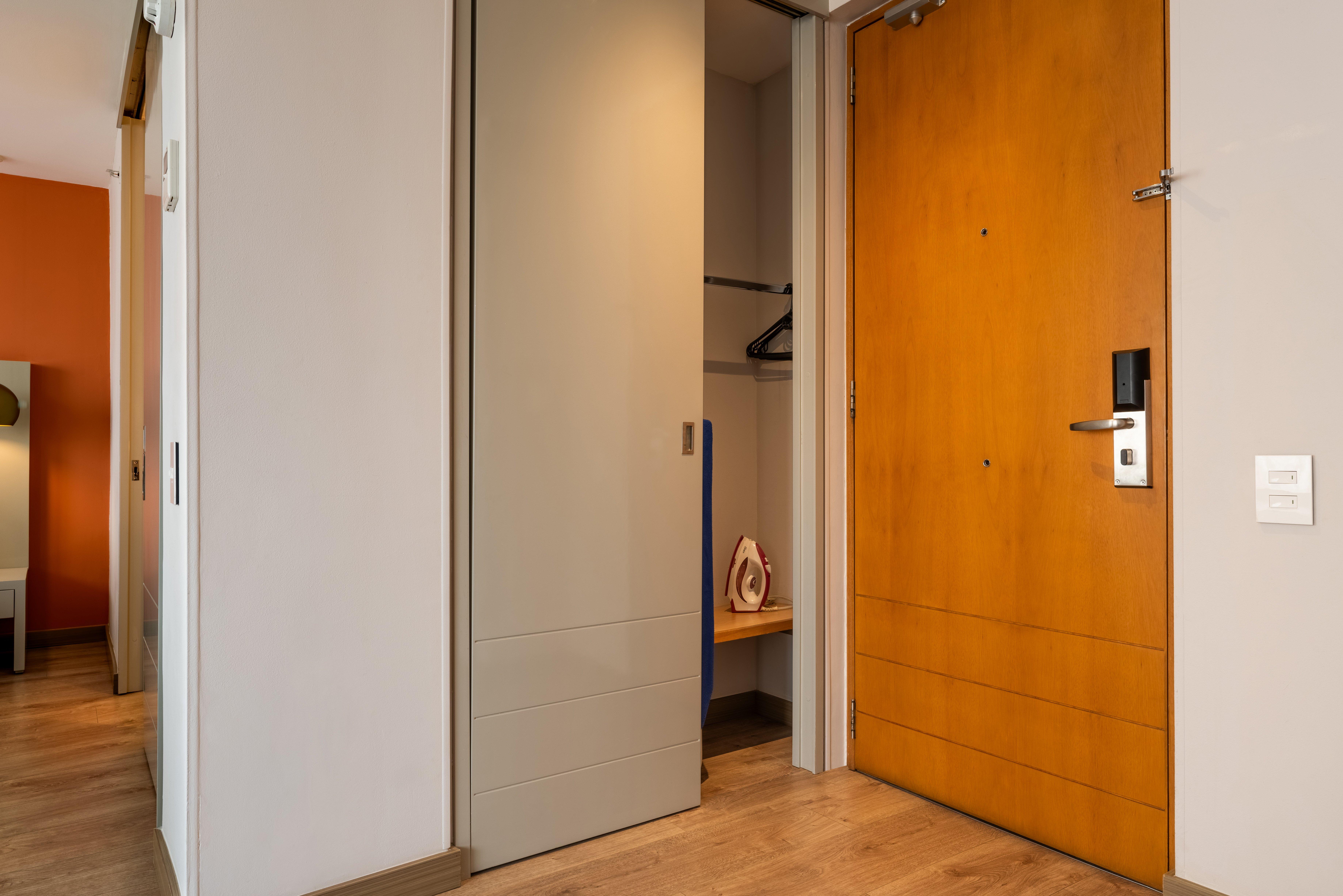 Suite Queen Size Bed