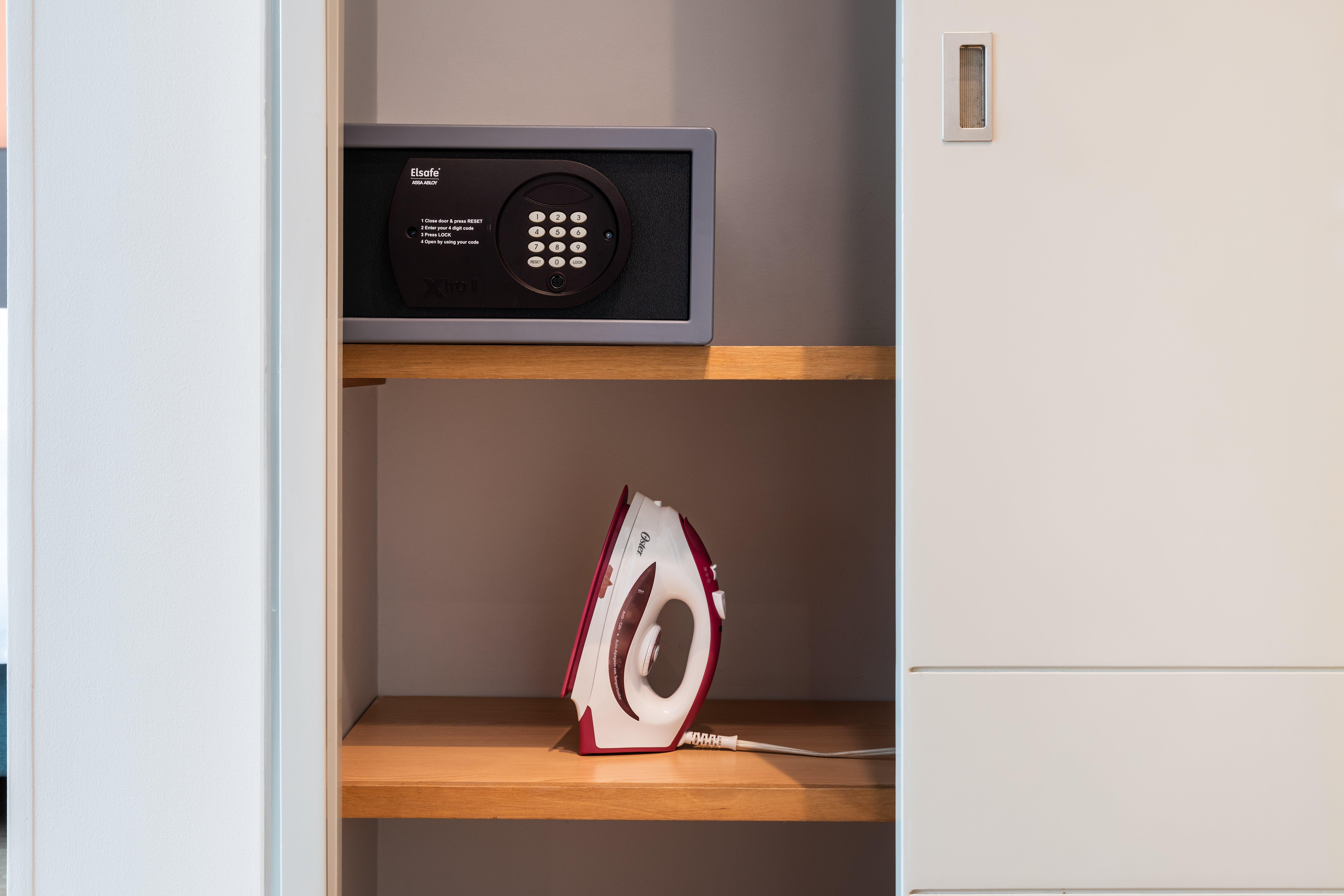 Suite Queen Size Bed