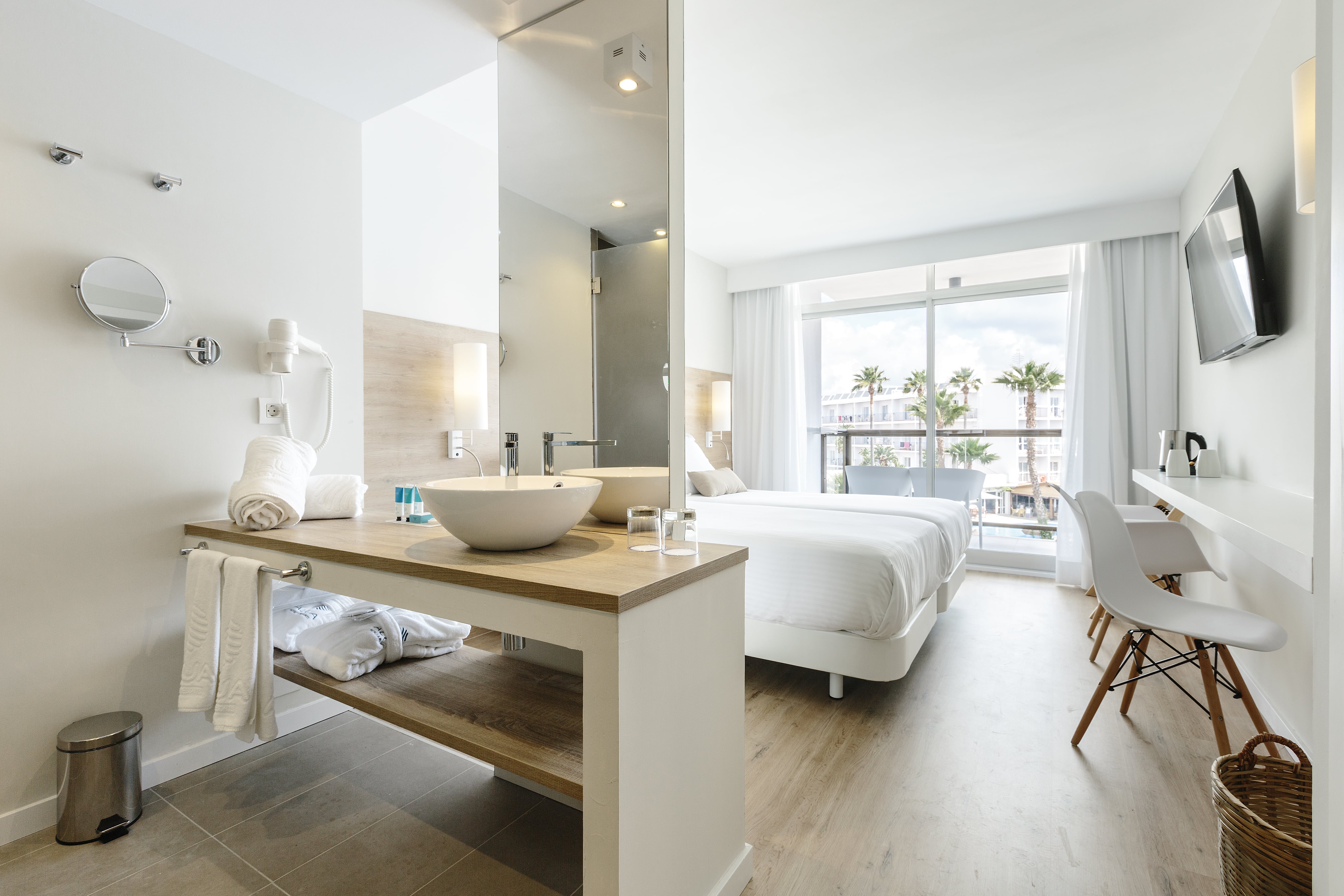 Double or Twin Sea View