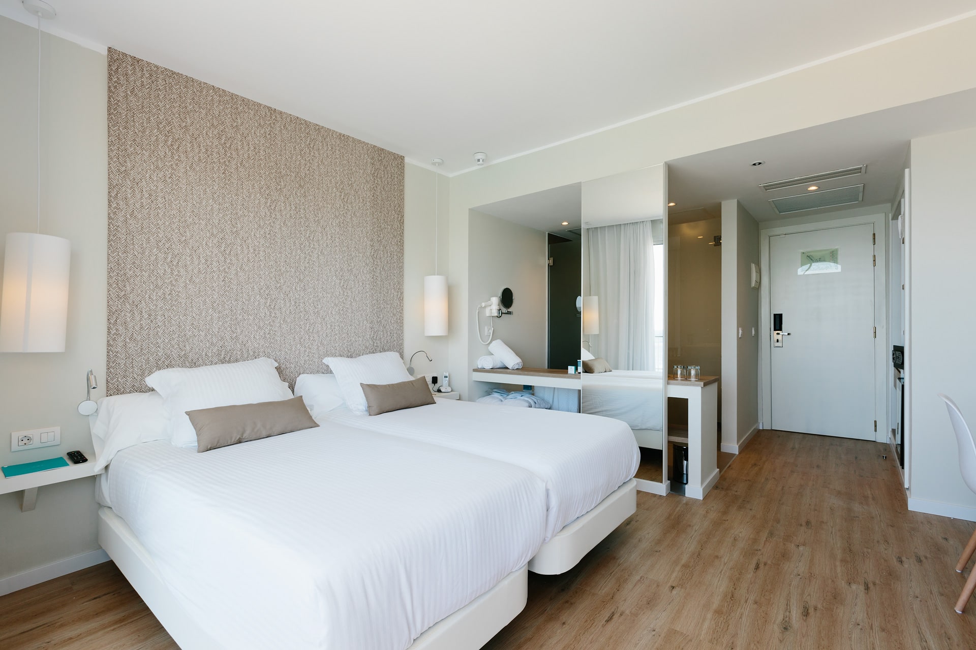 Double Single Superior Pool View