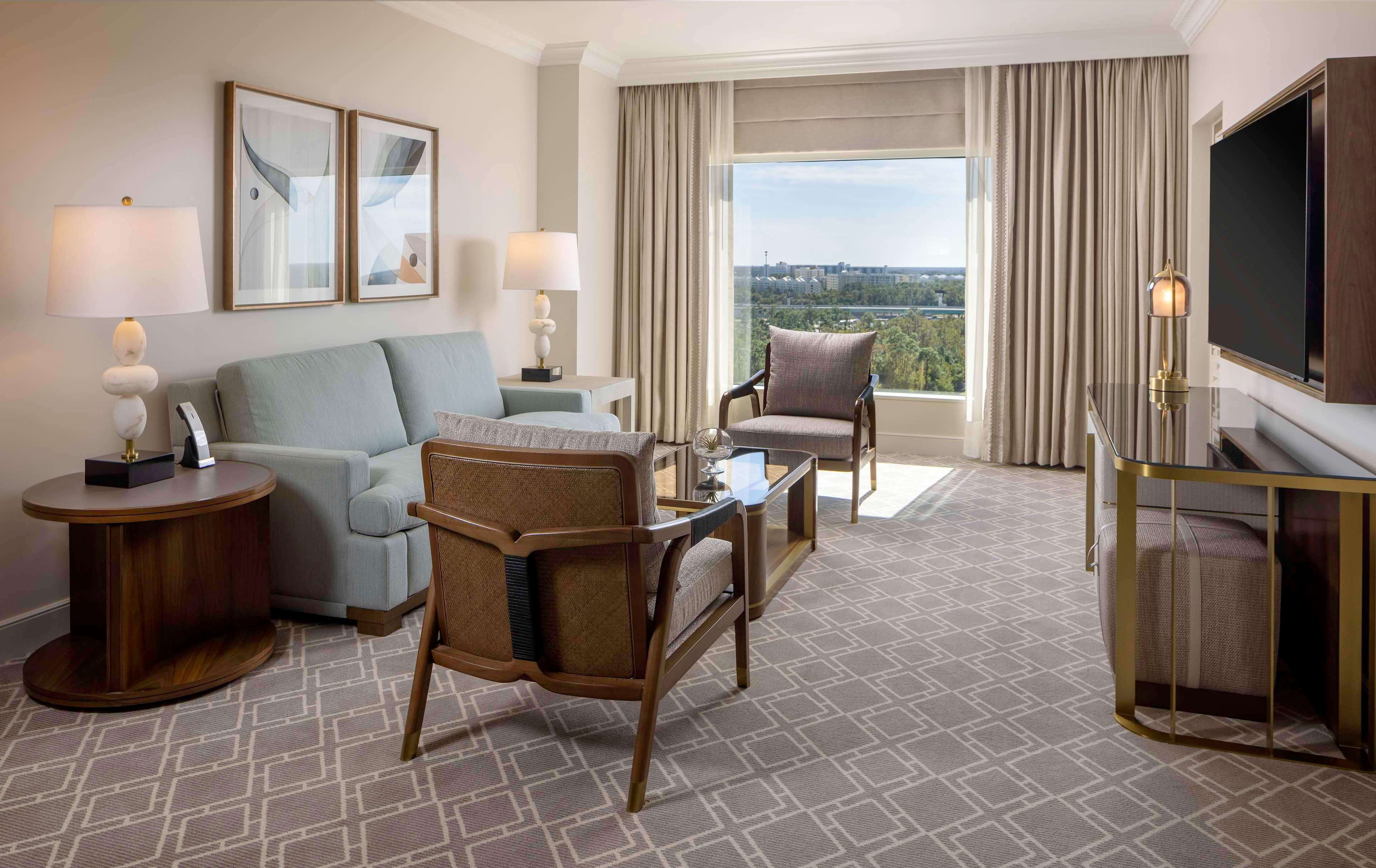 Suite King Size Bed