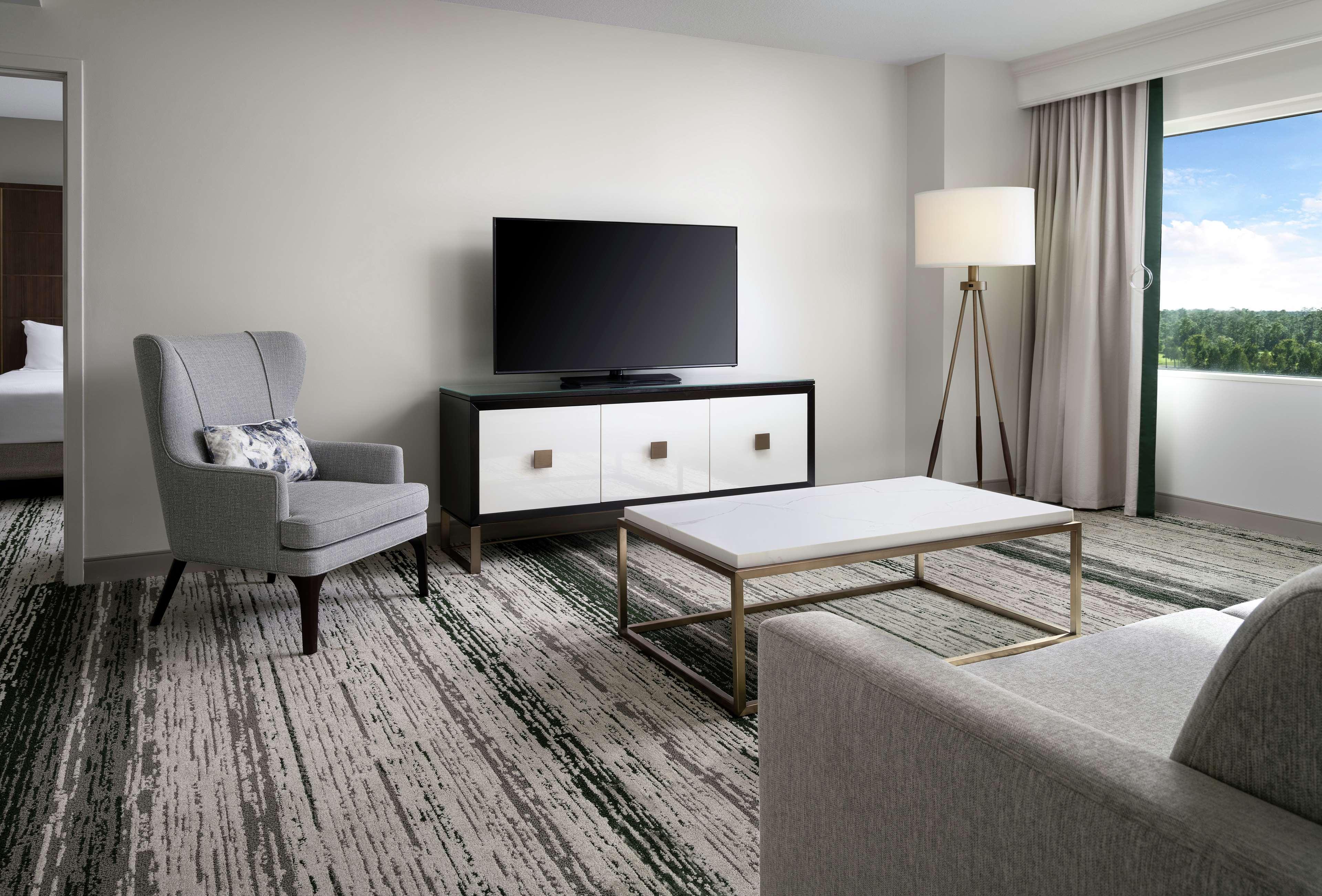 Suite King Size Bed