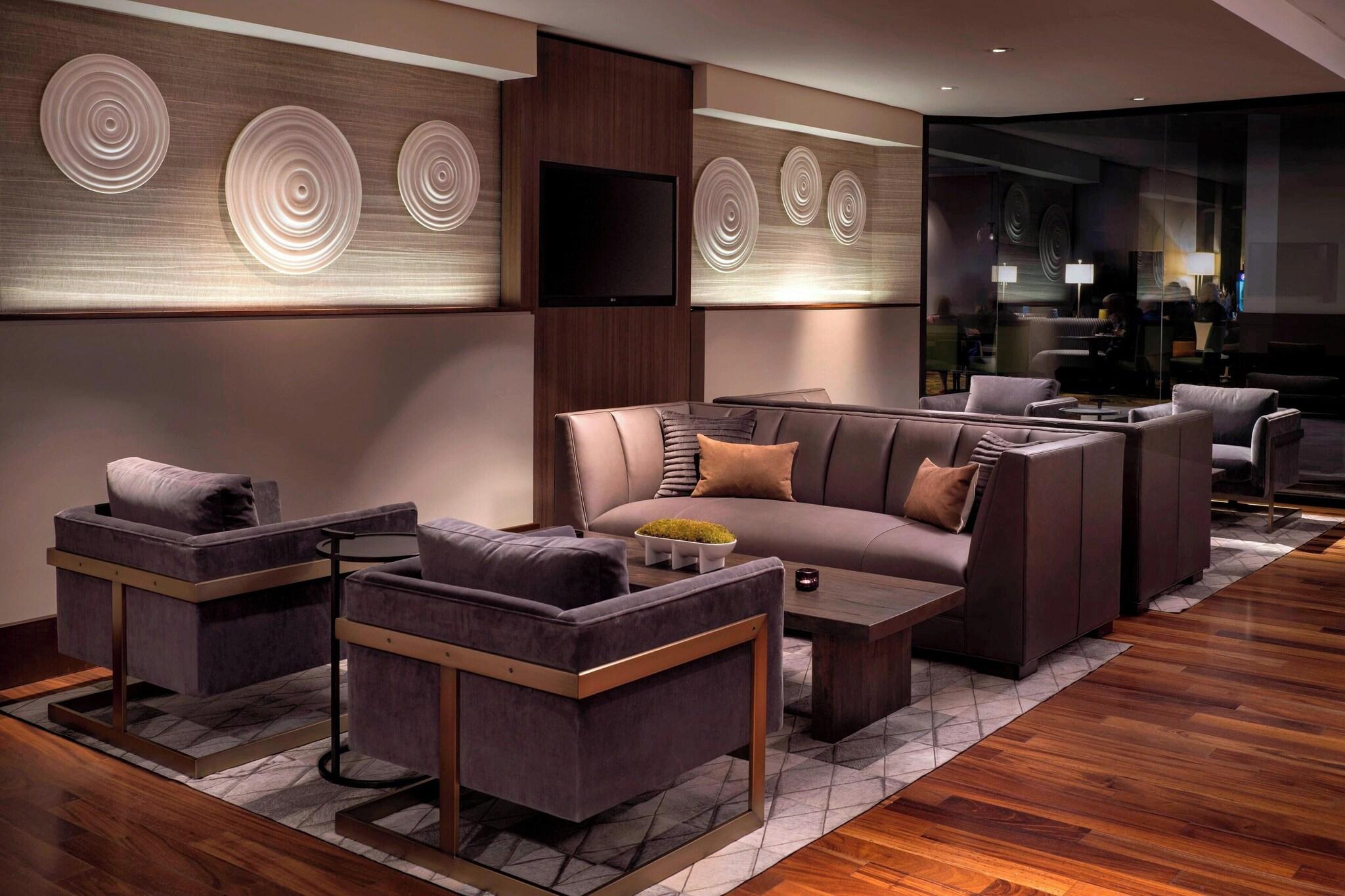 Double Club King Bed