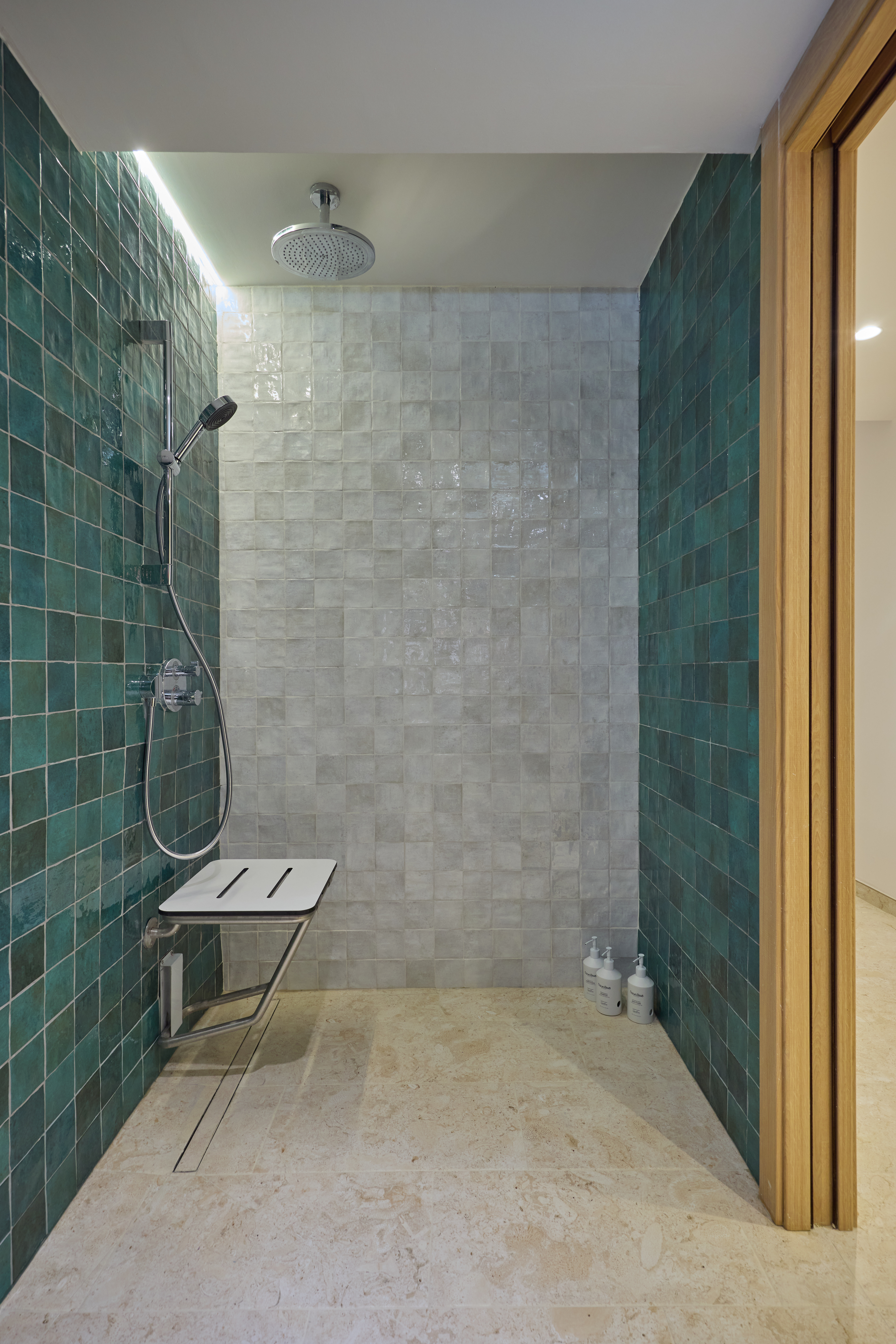 Double Accessible King Size Bed