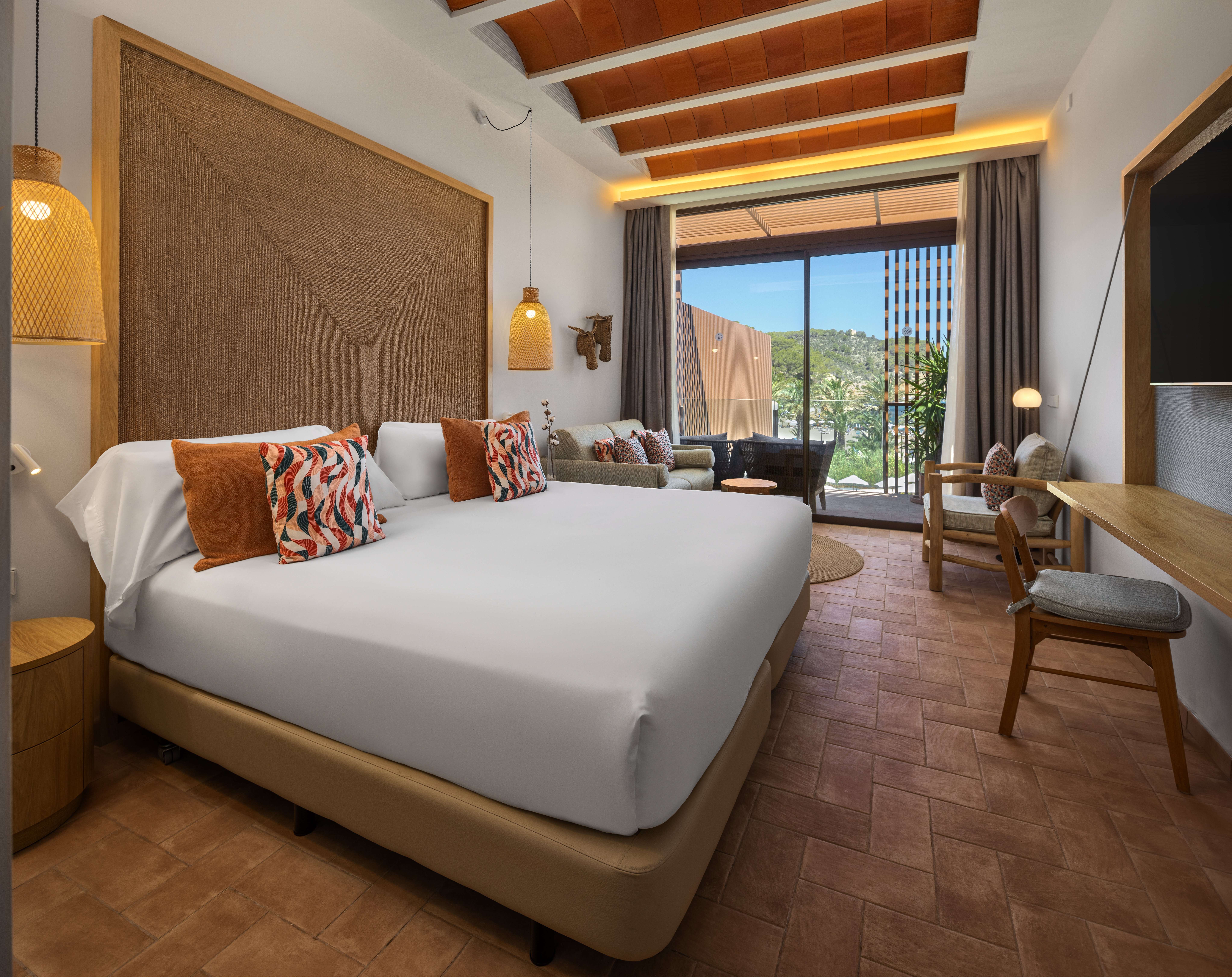 Double Single Club Sea View