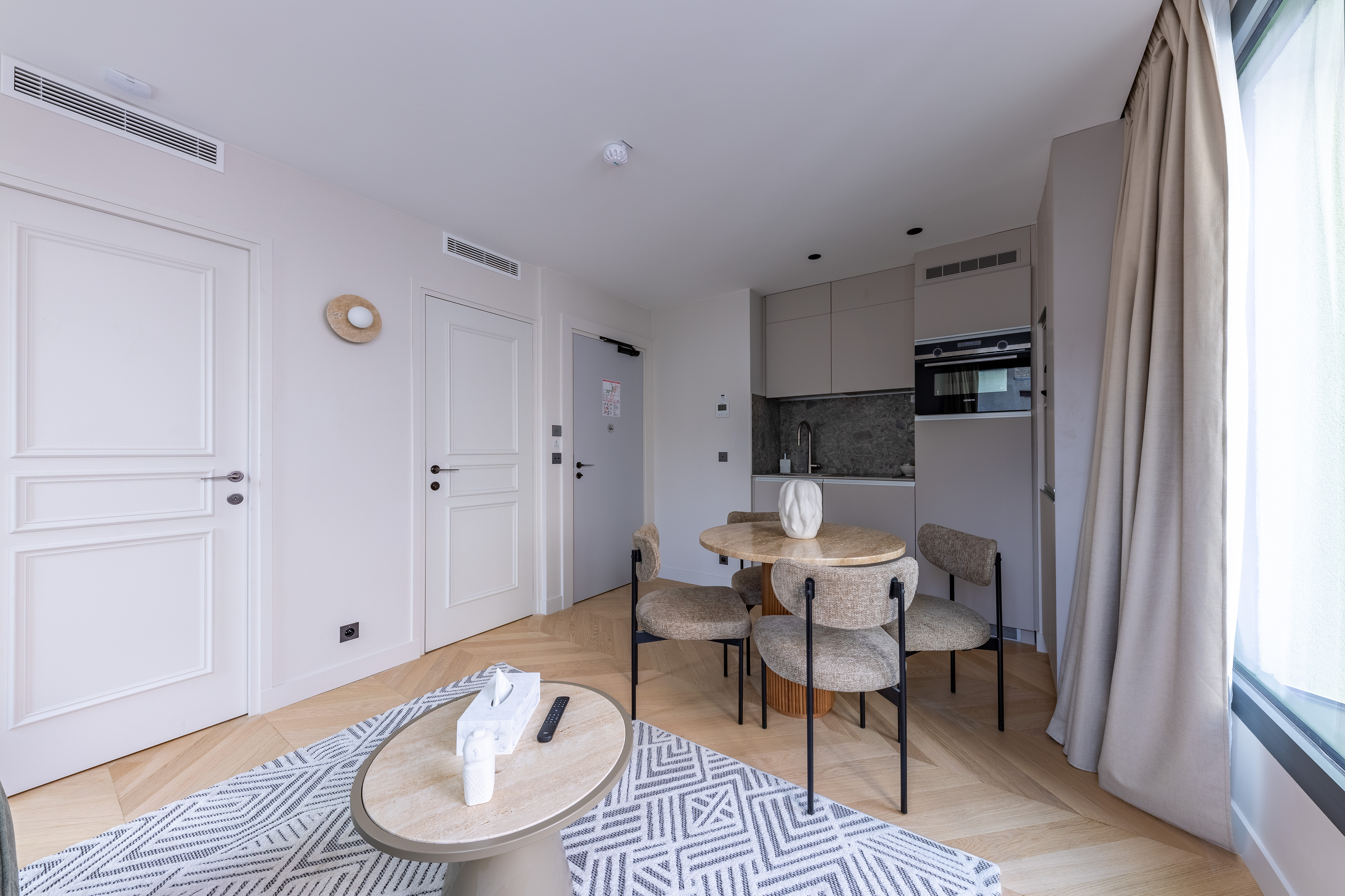 Apartment Connecting Room