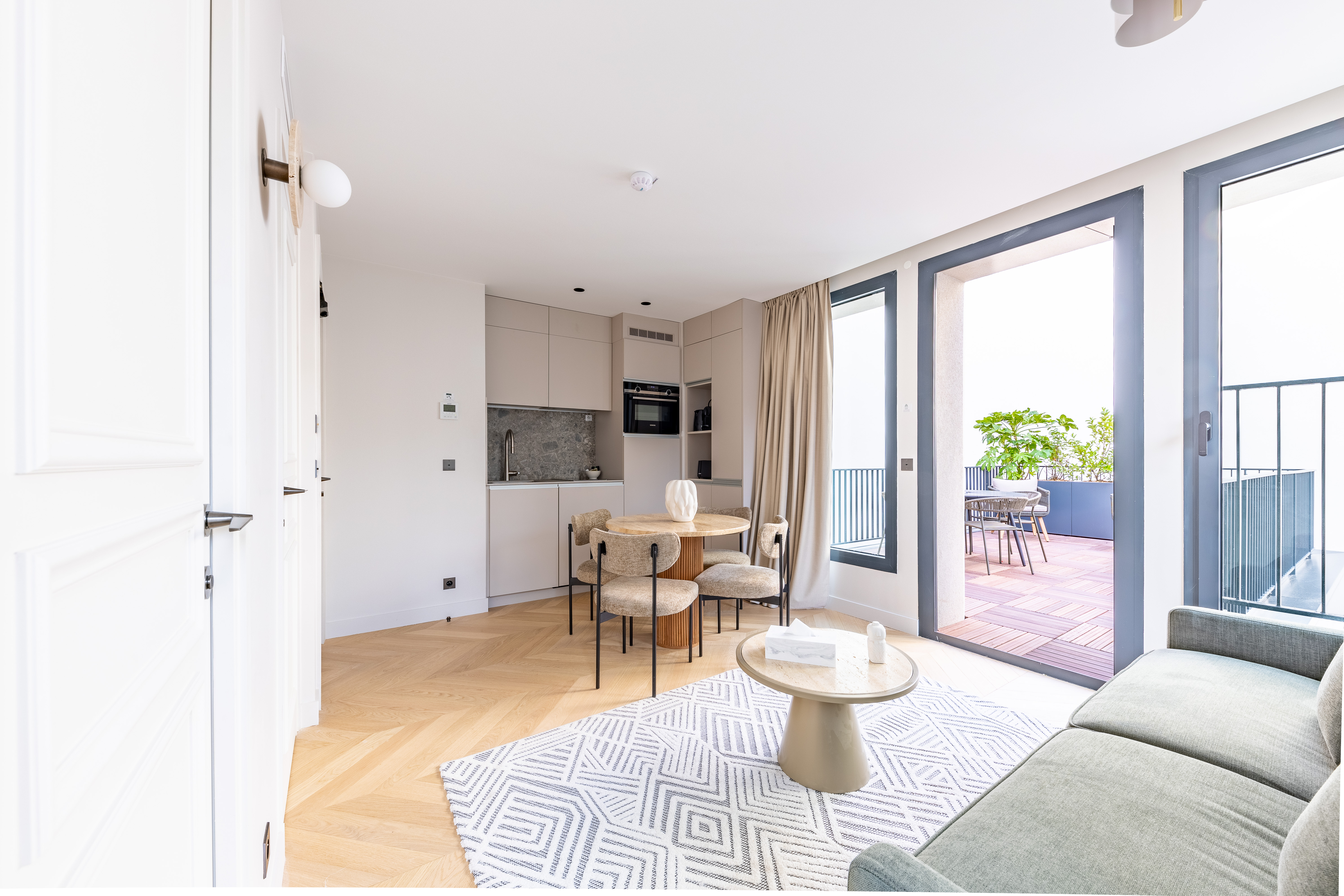 Apartment Connecting Room