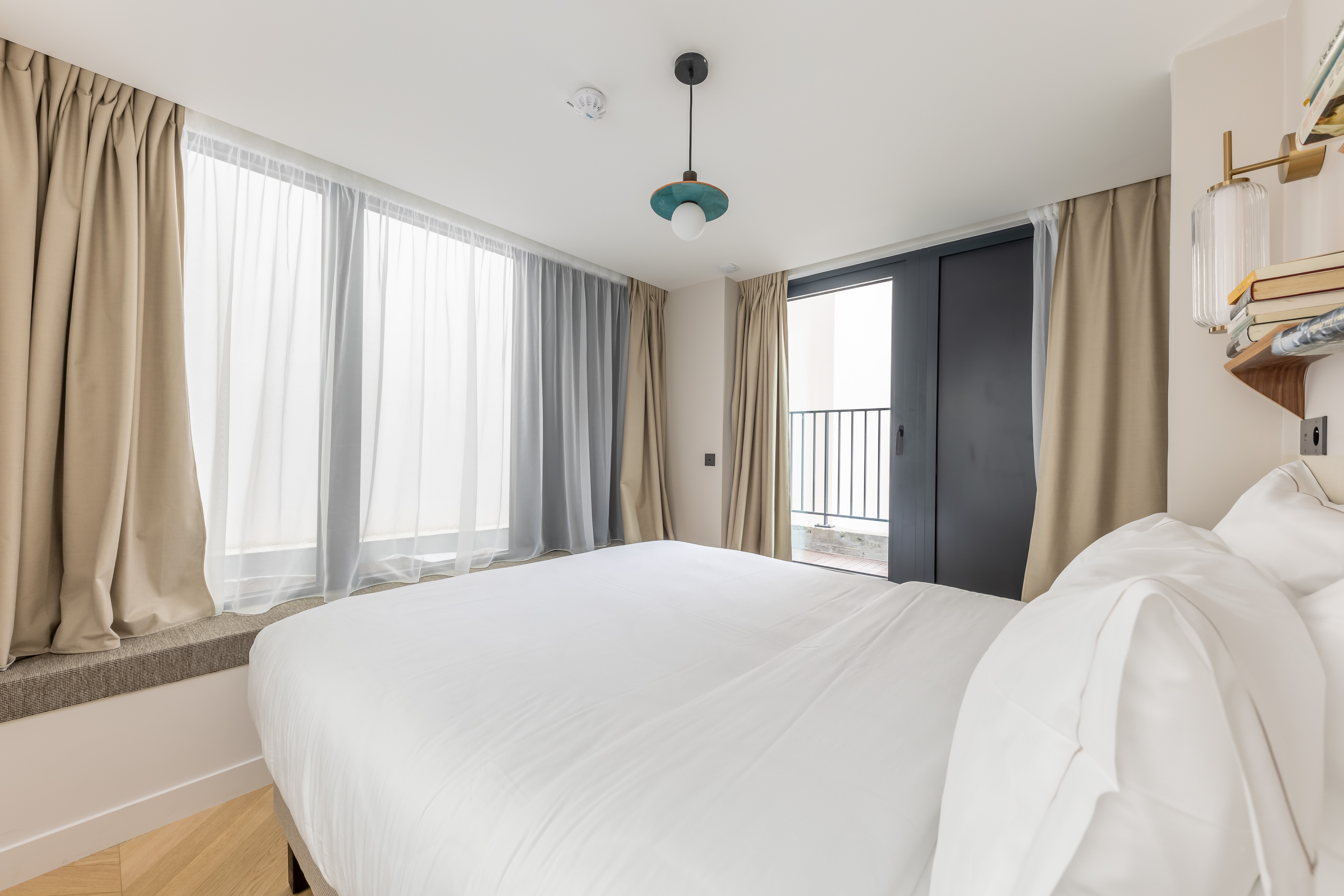 Apartment Connecting Room