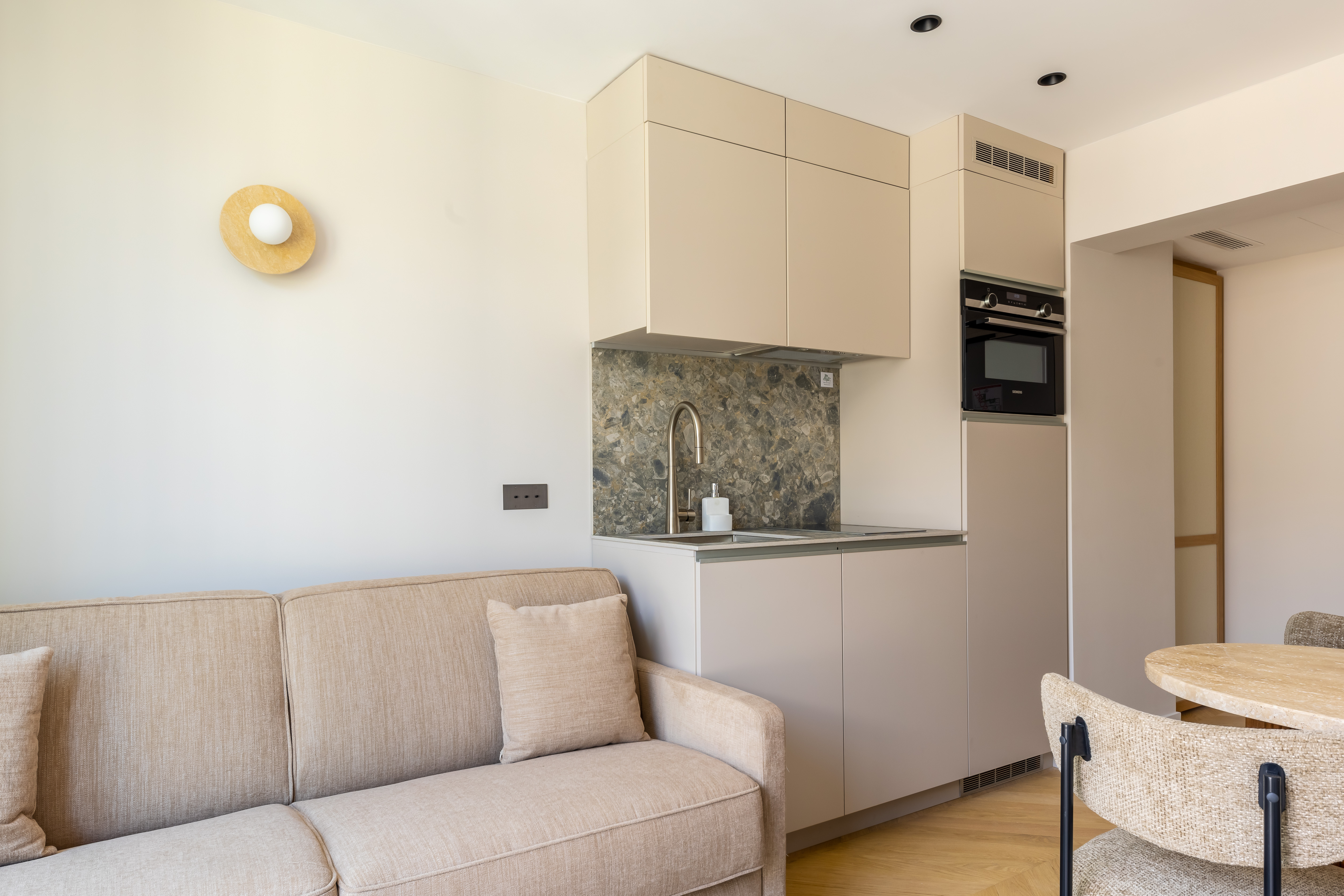 Apartment Capacity 1