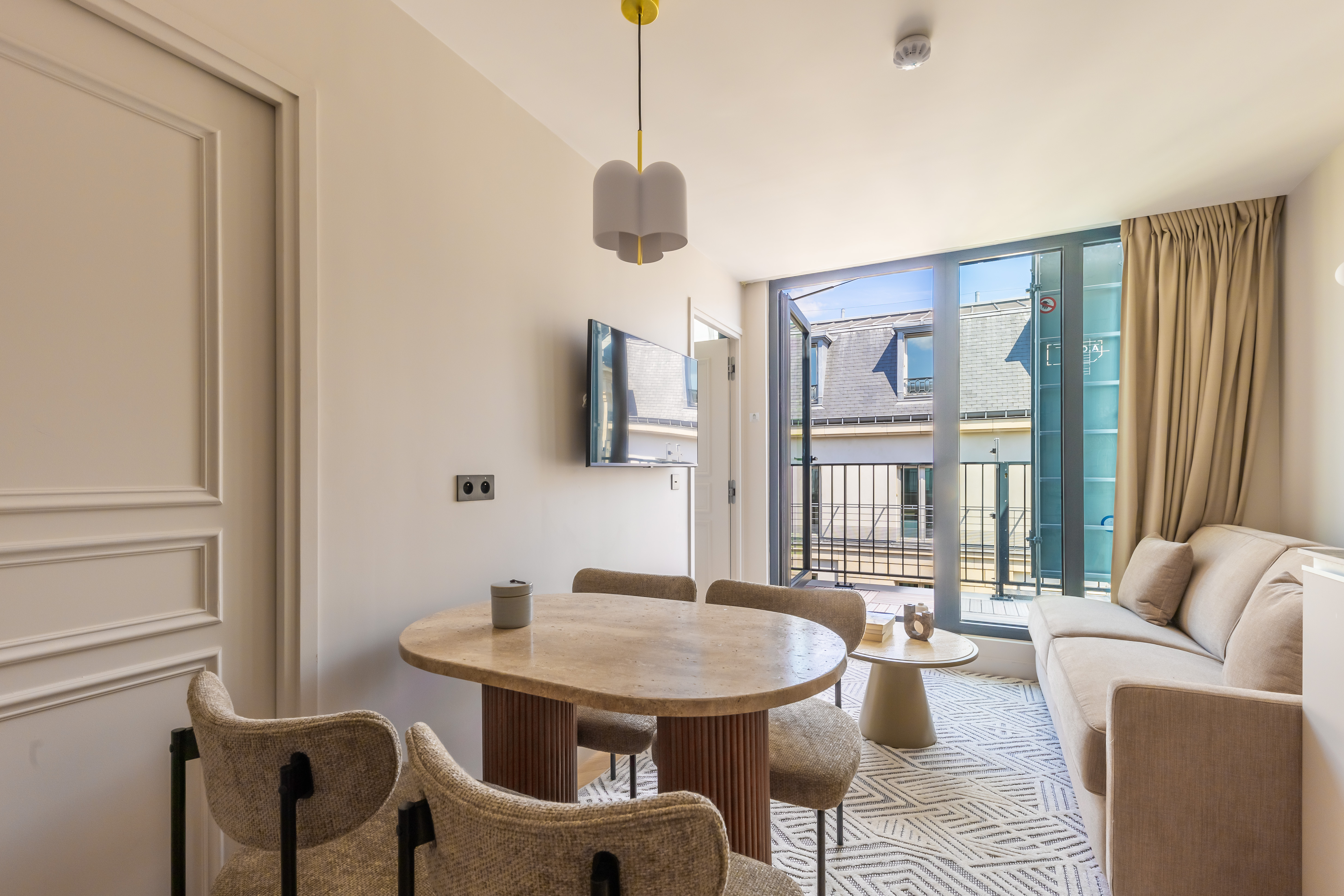 Apartment Capacity 1