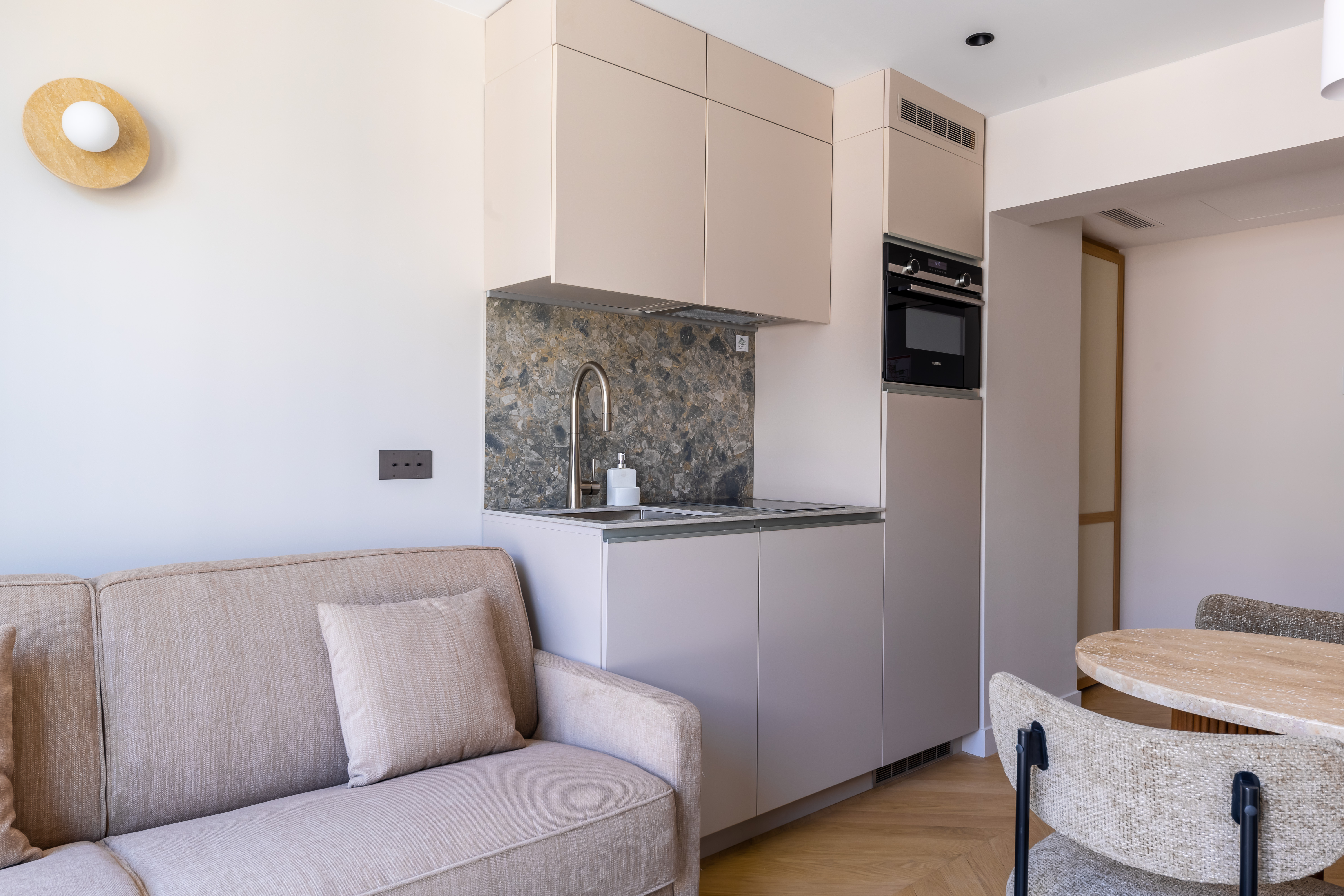 Apartment Capacity 1
