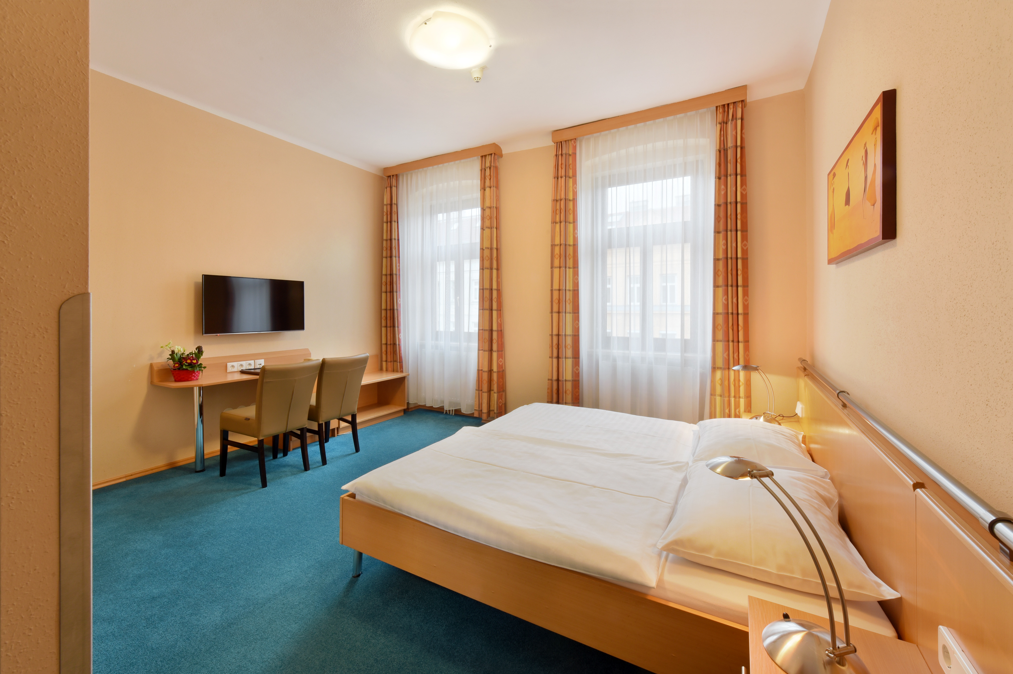 Double Single Business