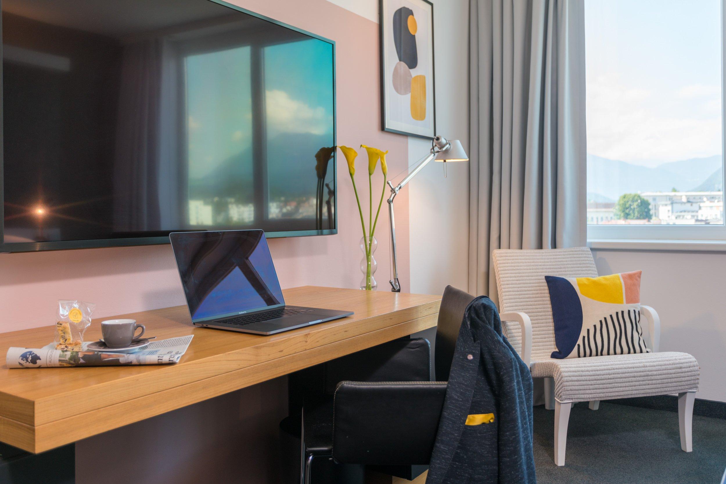 Double City View King Bed