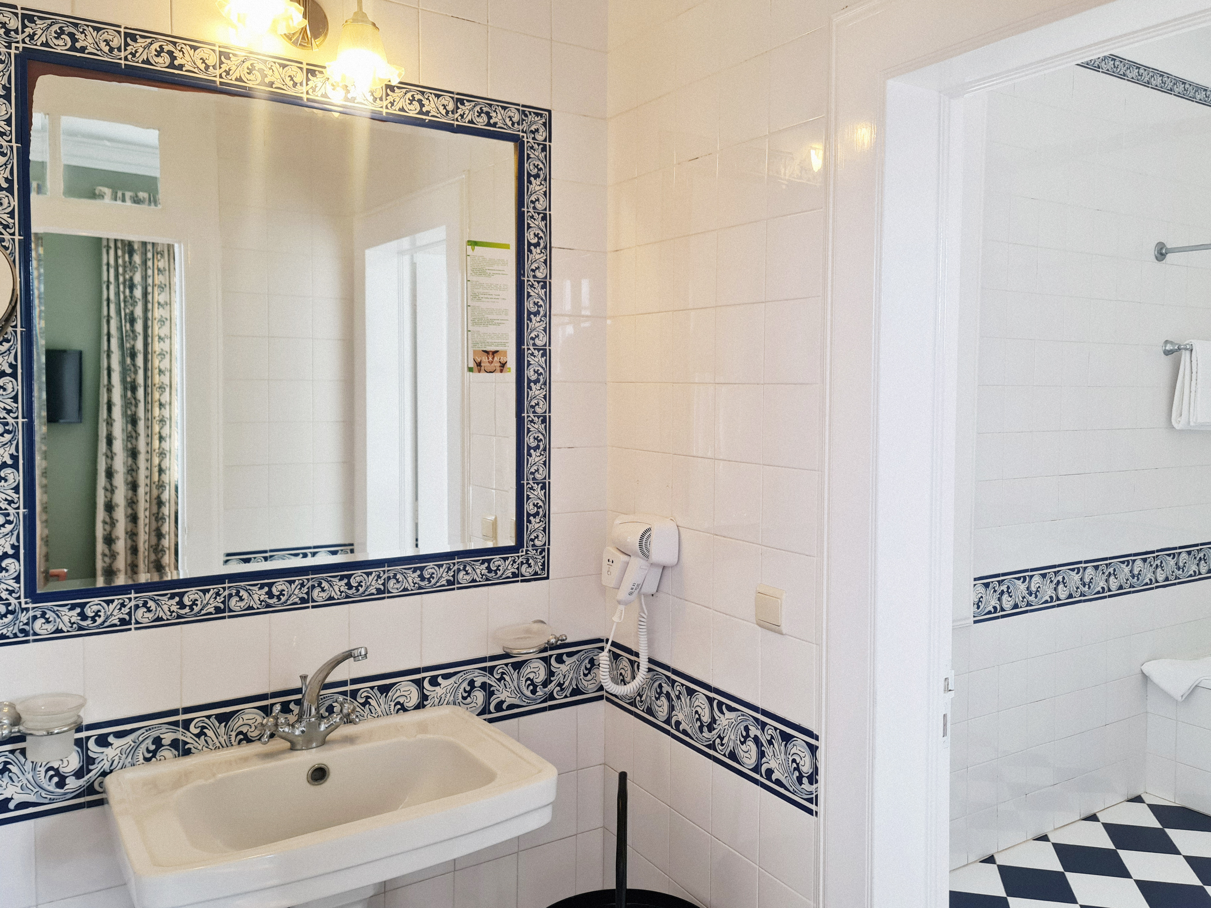 Double or Twin Superior