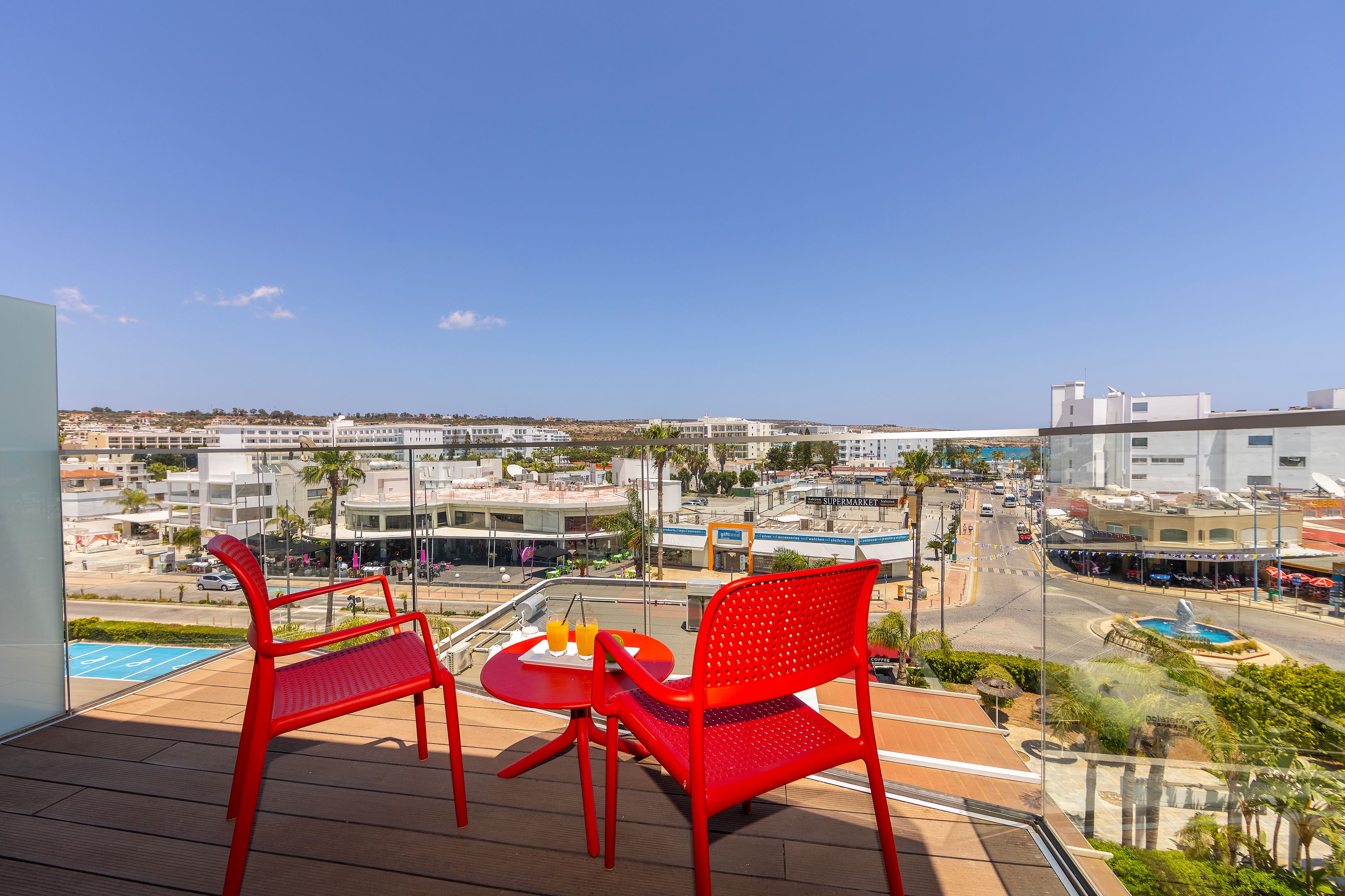 Family Room Garden View