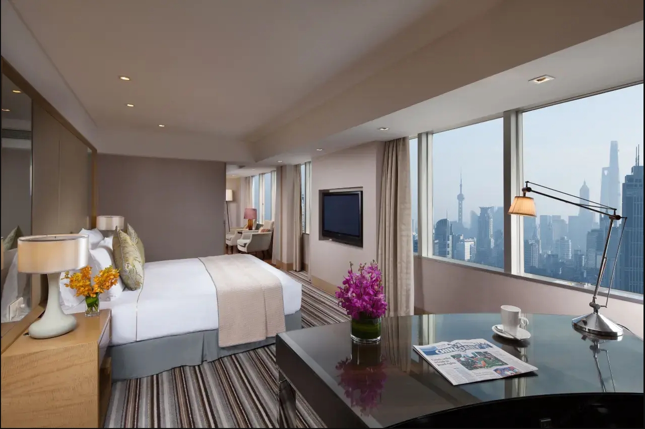 Suite City View King Bed
