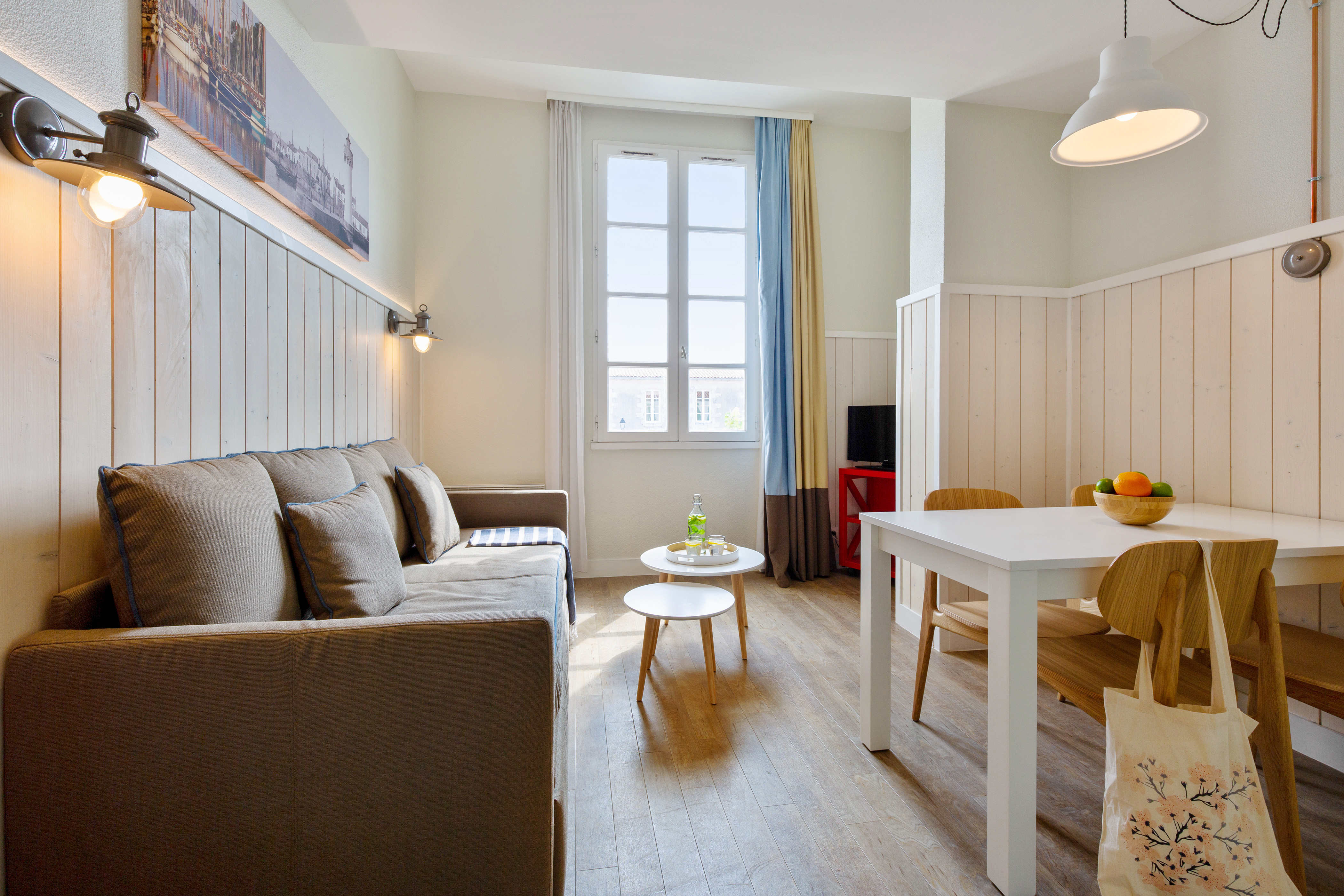 Apartment Capacity 4