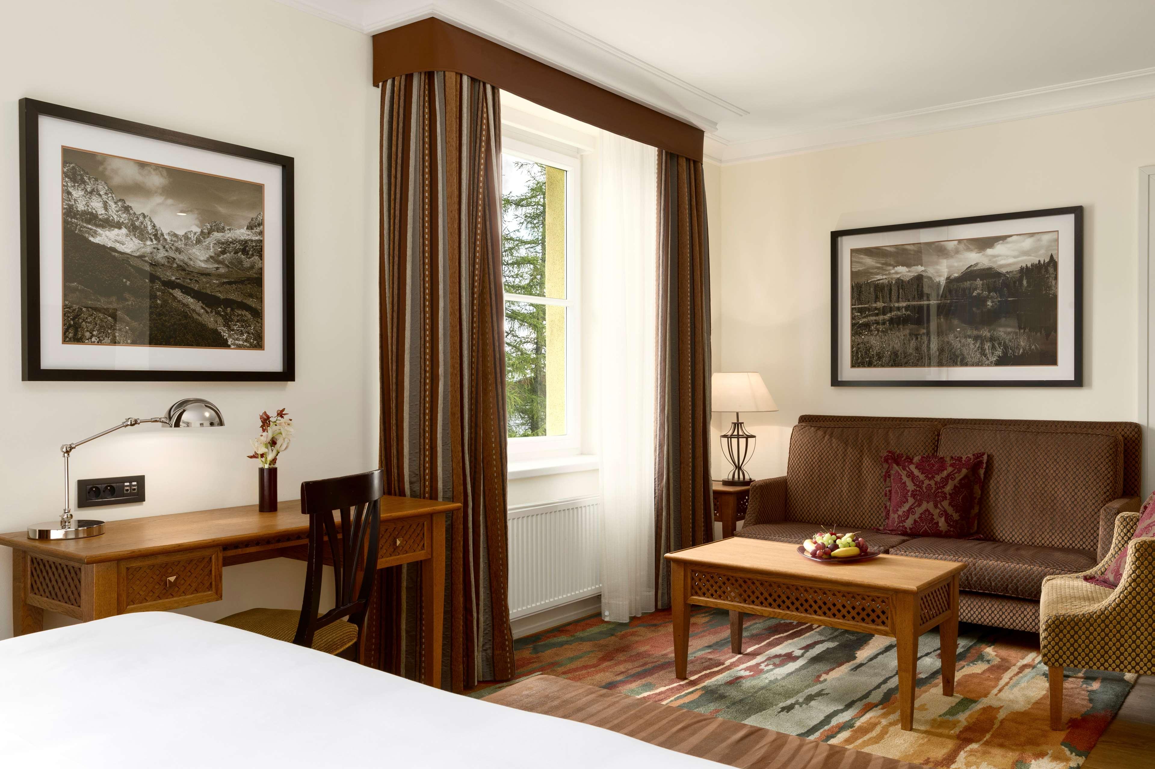 Room Deluxe Lake View