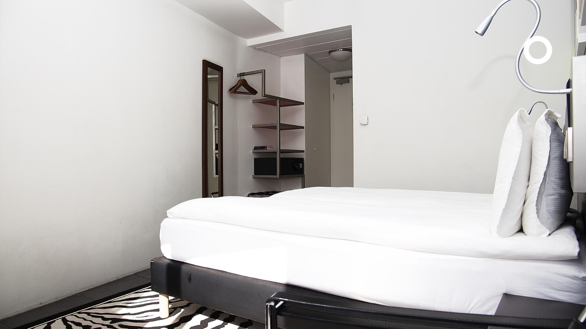 Double or Twin Standard