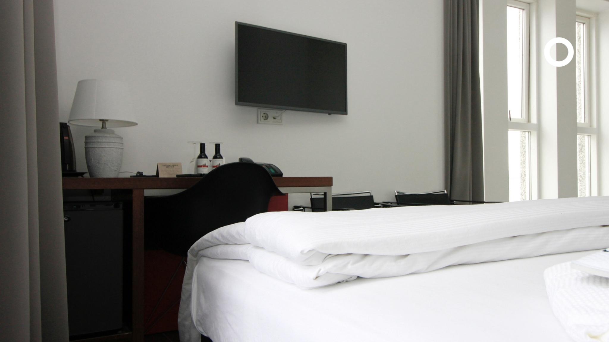 Double Deluxe King Bed