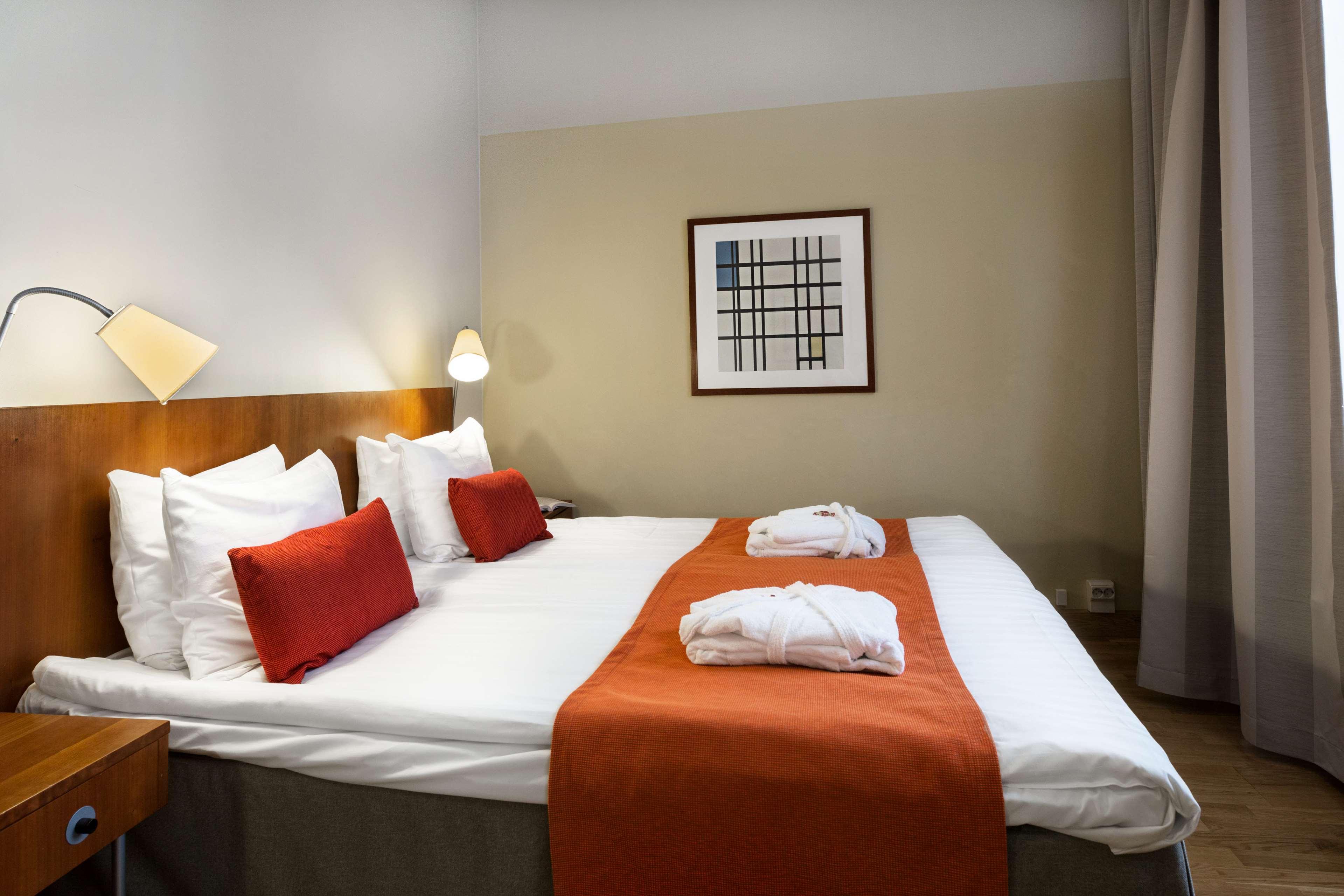 Double Single Superior with Balcony