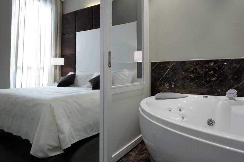 Double Single Classic