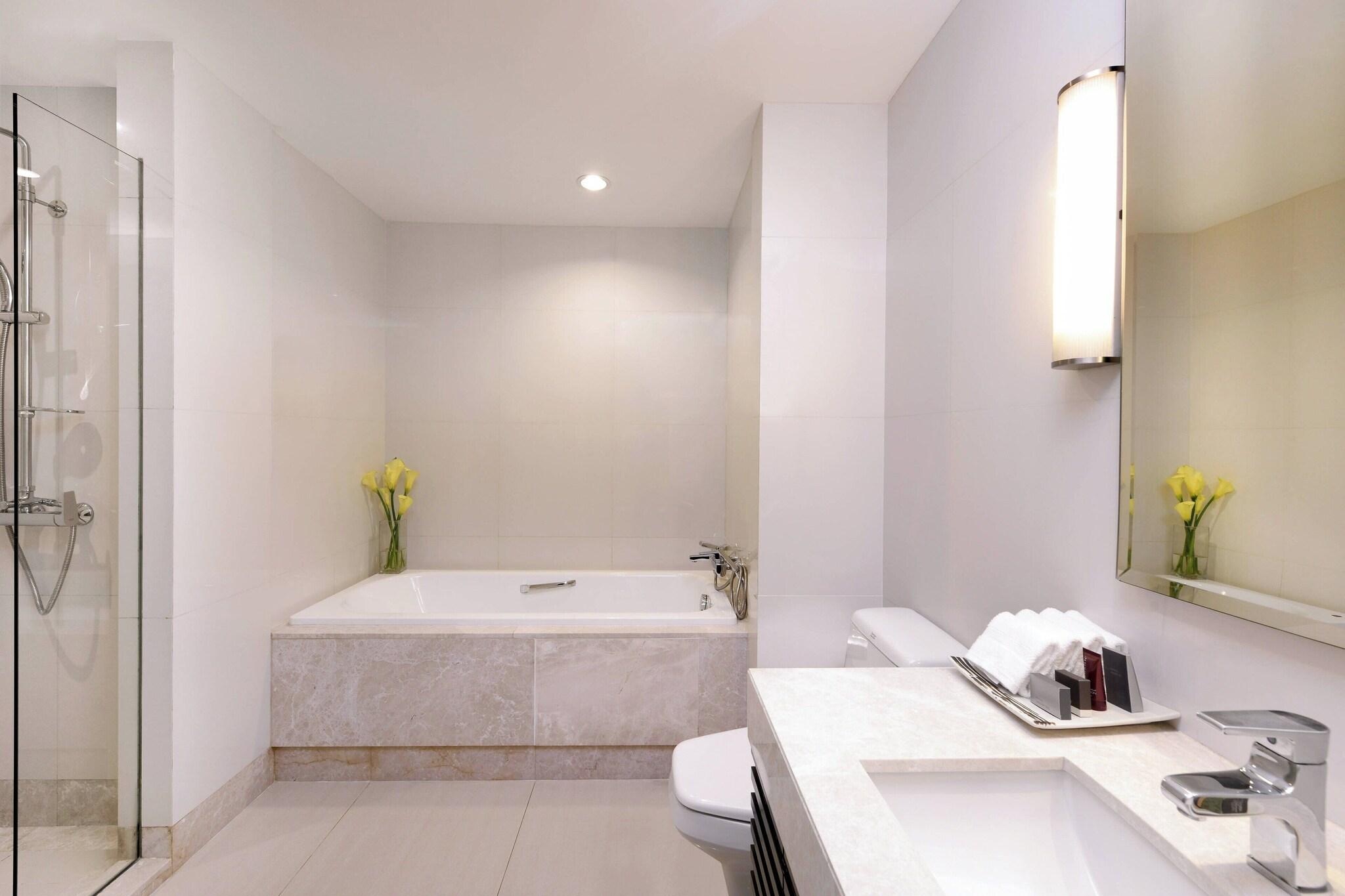 Suite Deluxe City View