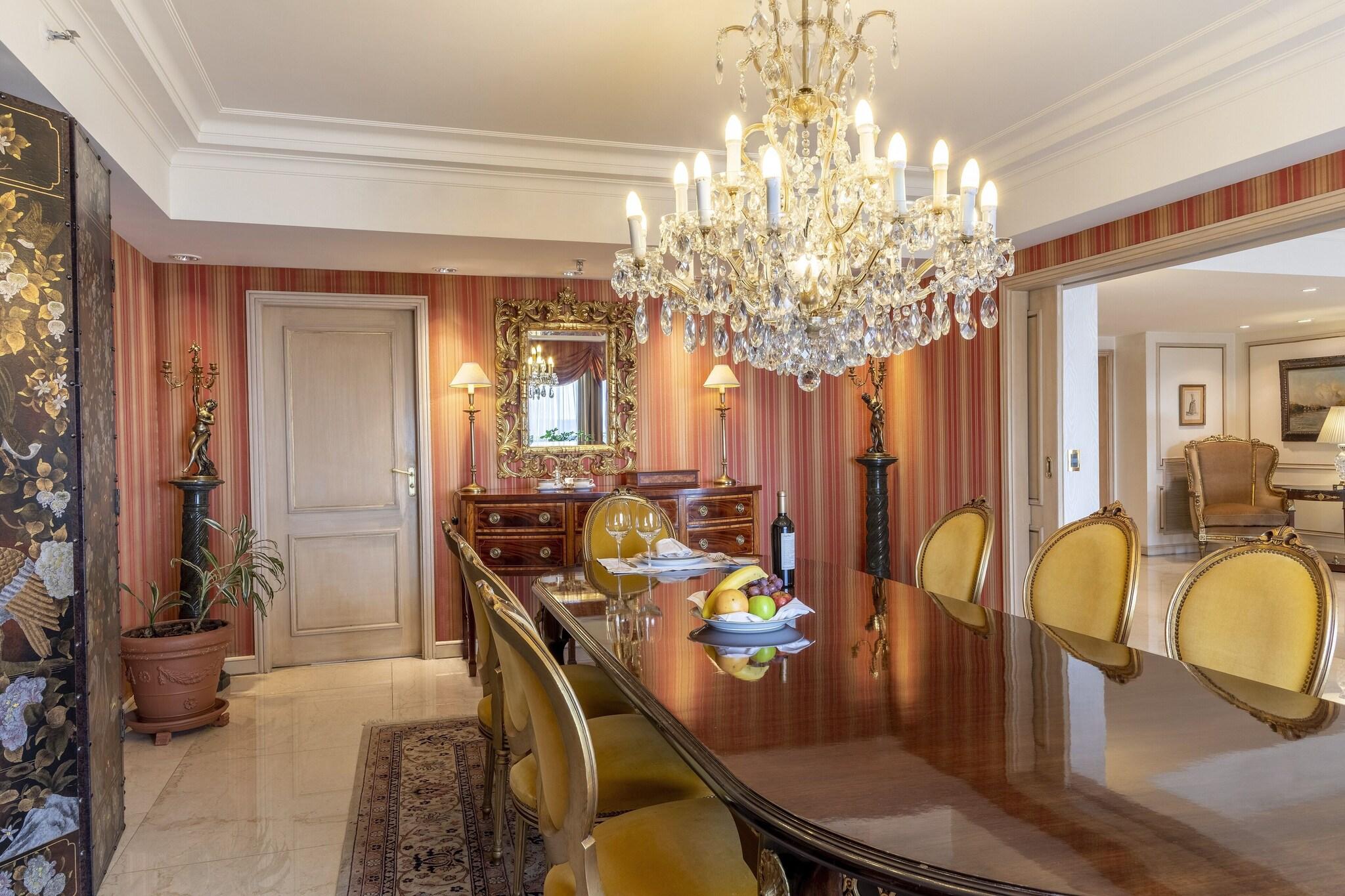 Suite Presidential with Views