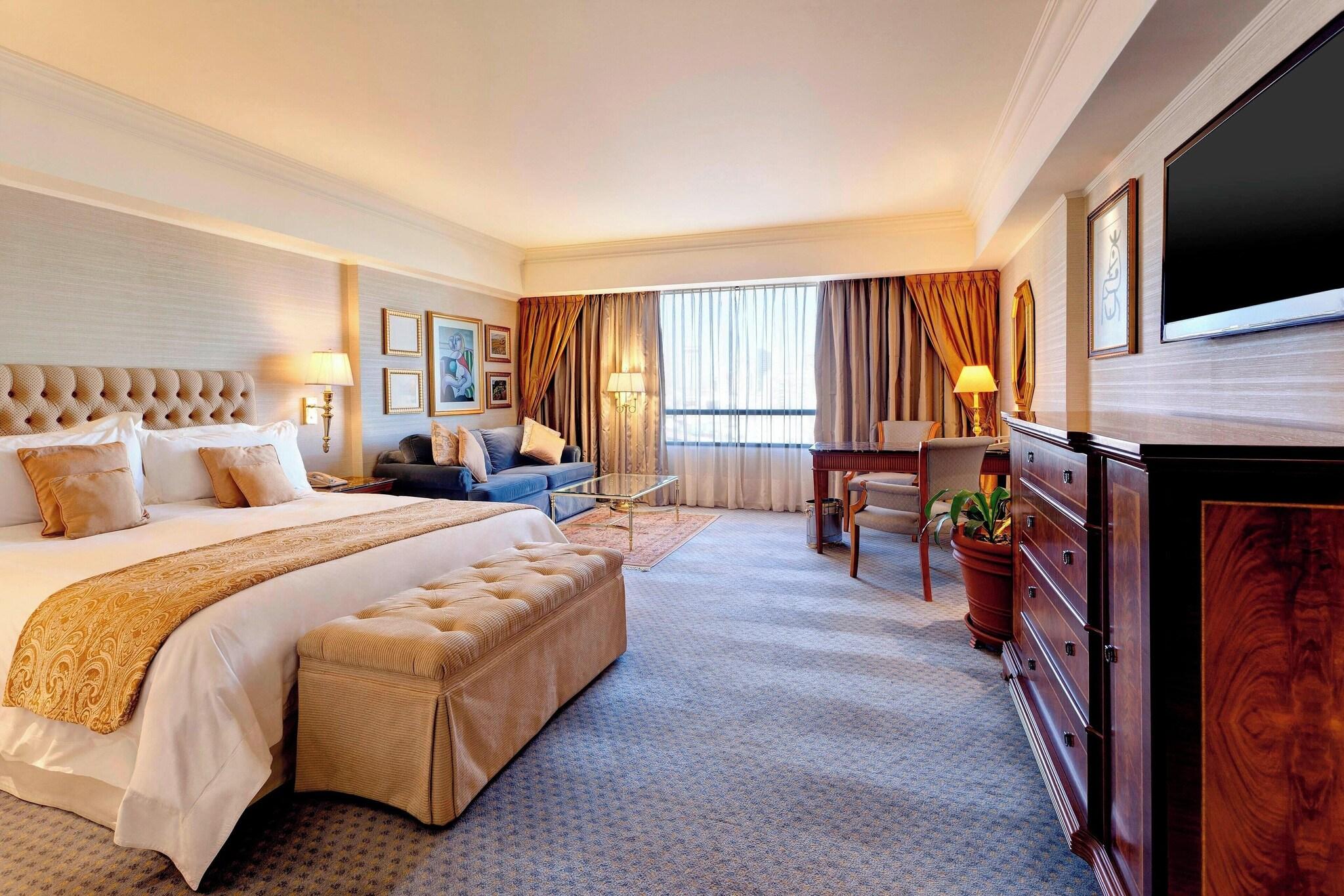 Double Deluxe King Bed