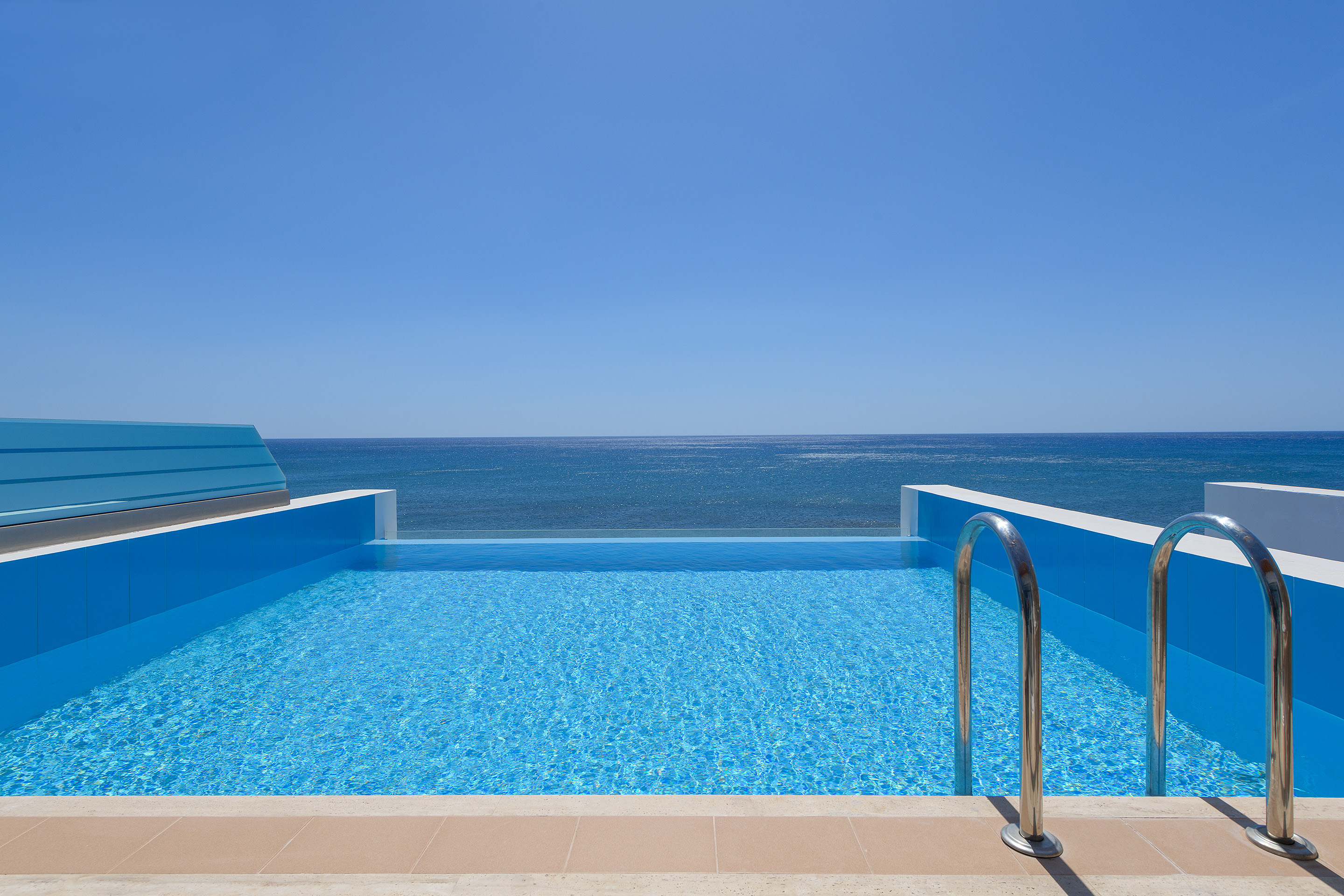 Double or Twin Beach Front with Private Pool