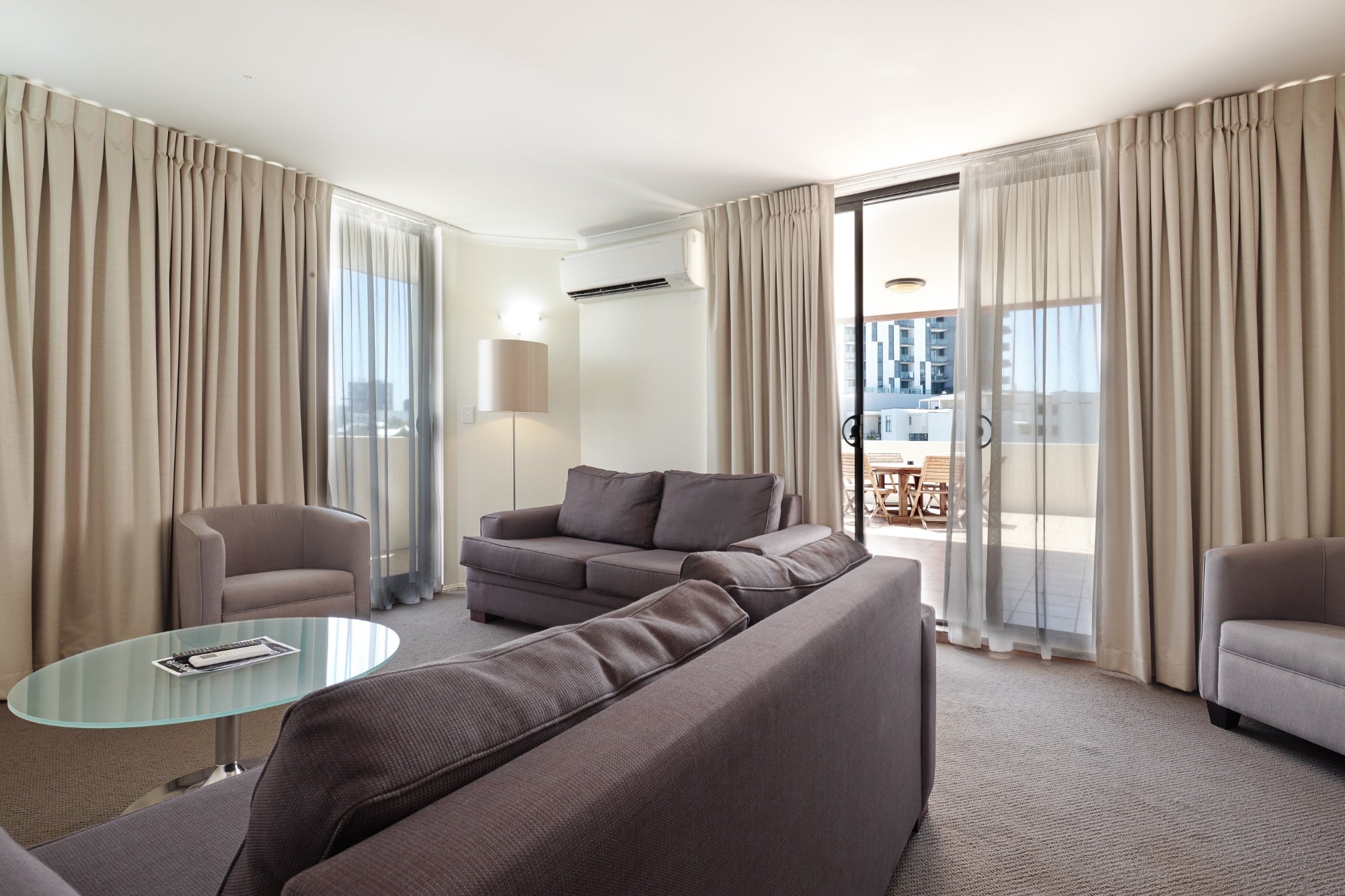 Apartment One Bedroom Two Bathrooms