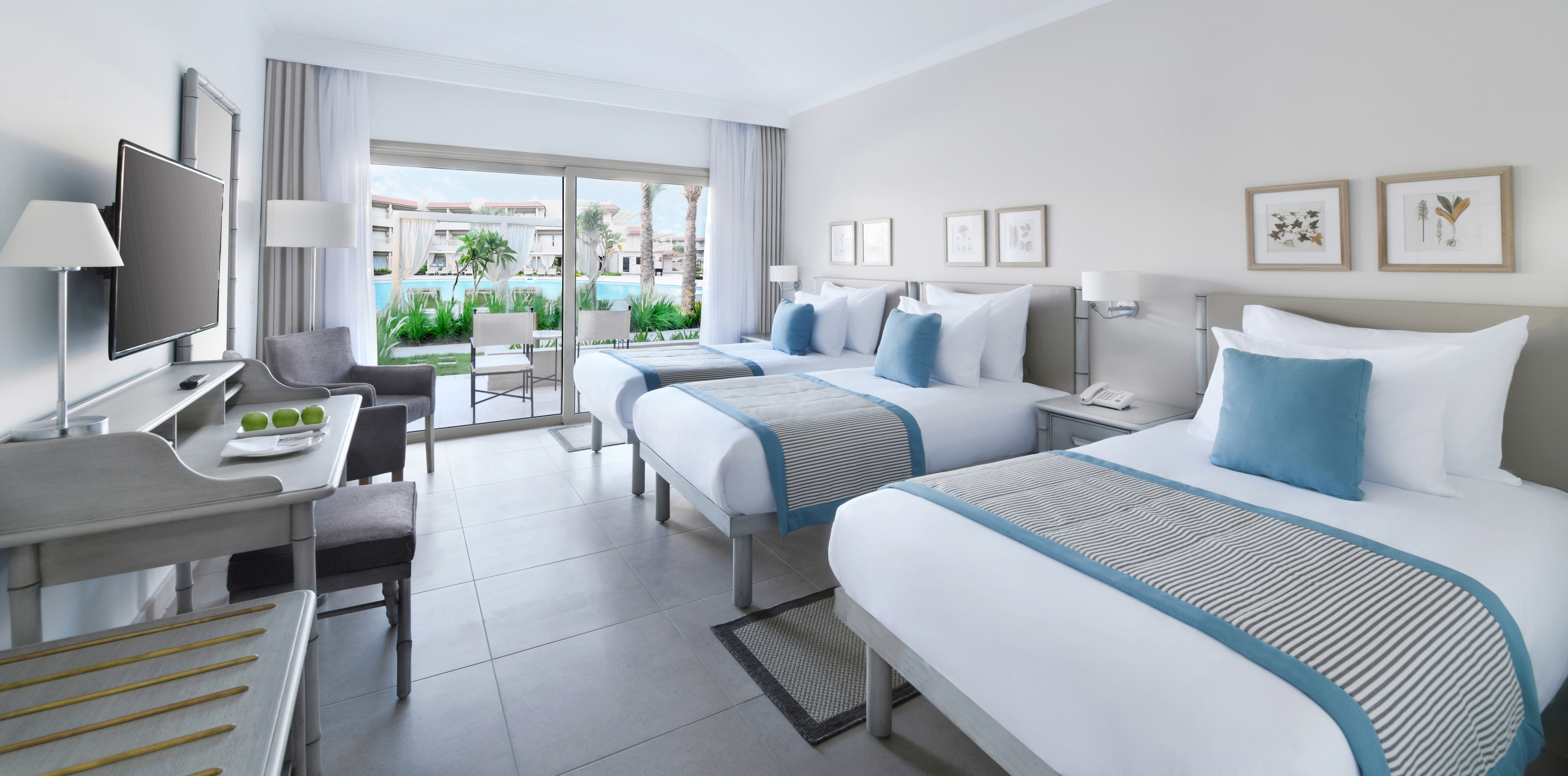 Family Room Deluxe Sea View