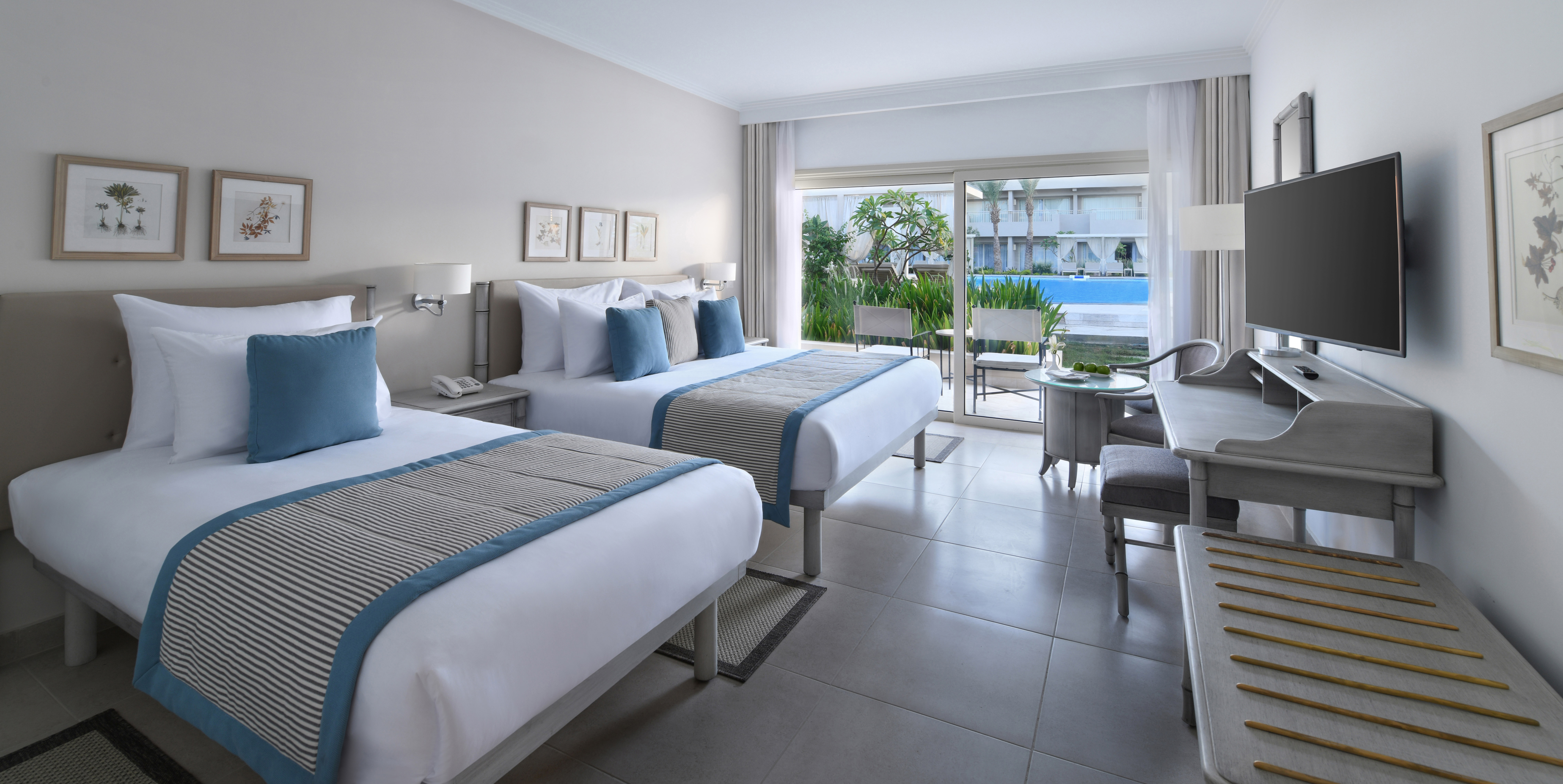 Family Room Deluxe Sea View