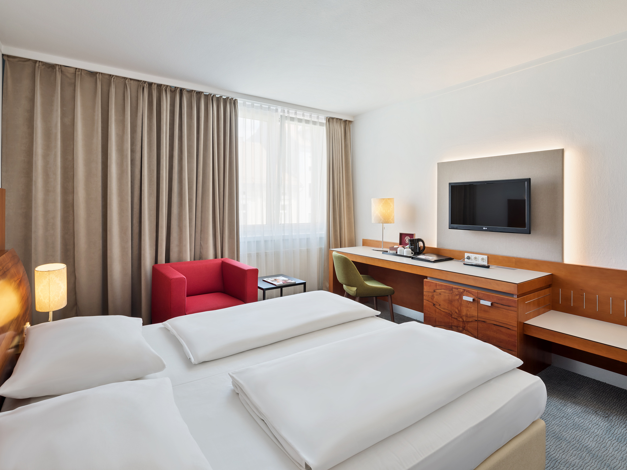 Double Single Executive