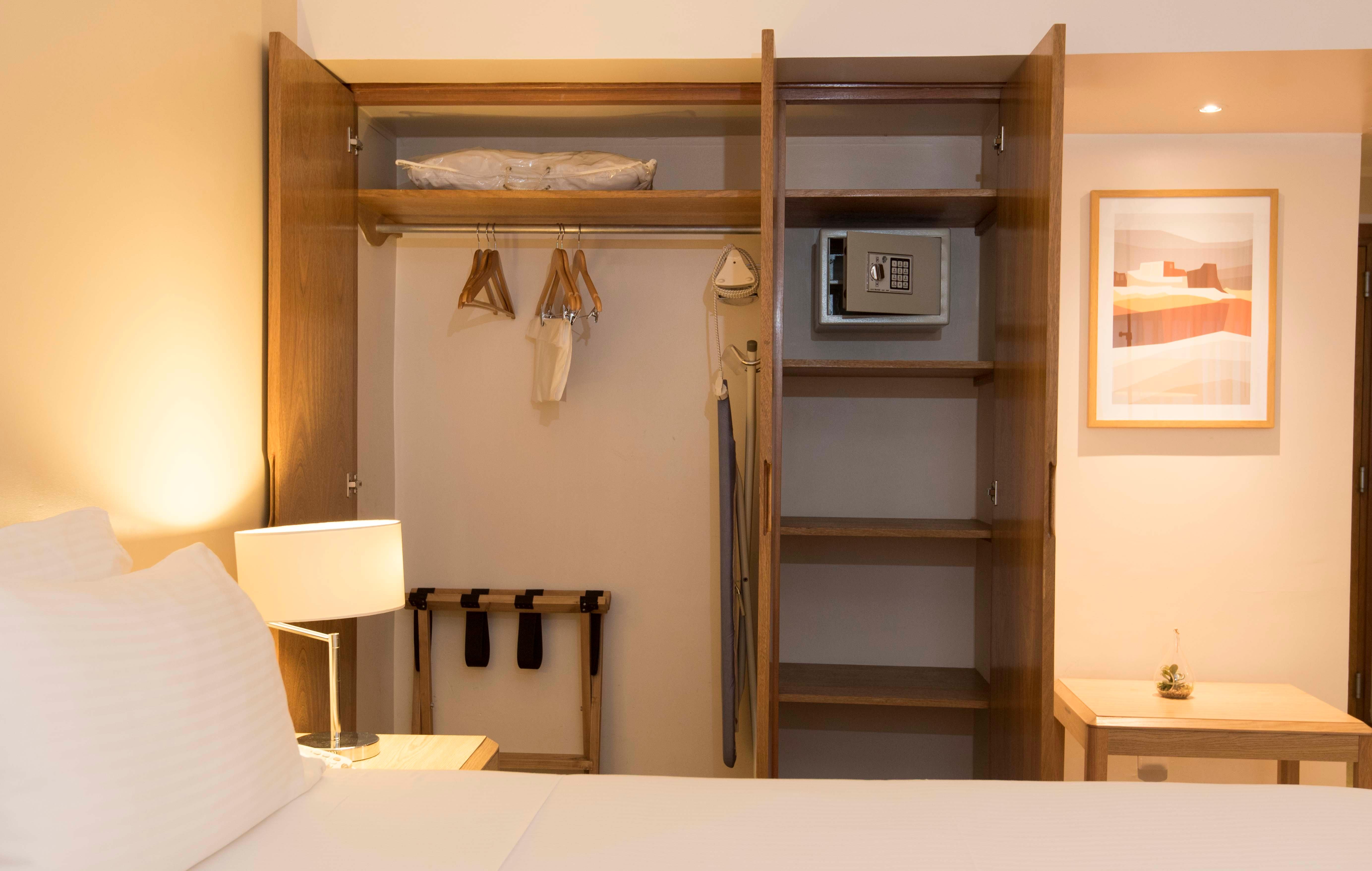 Double King Bed Non Smoking