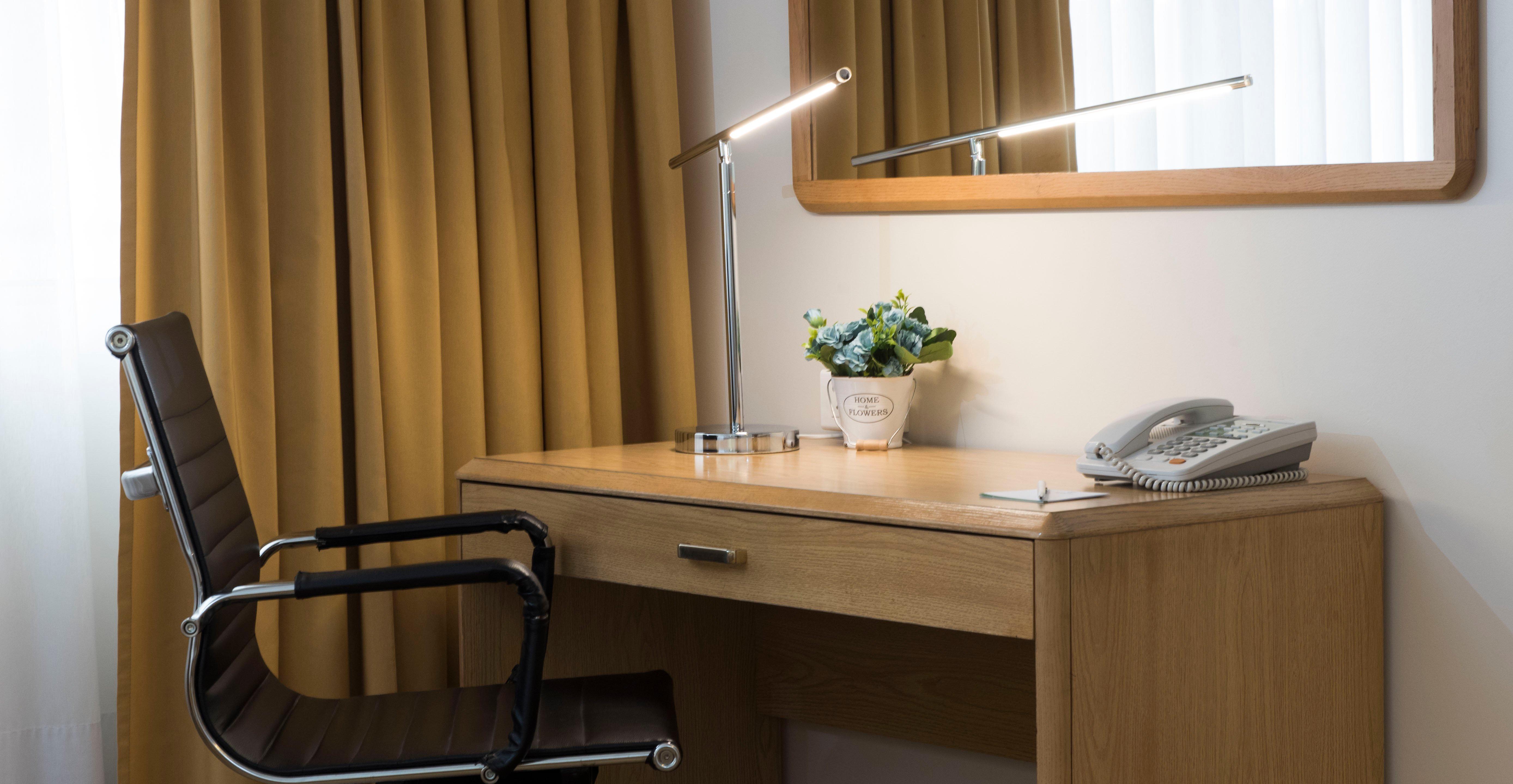 Double King Bed Non Smoking