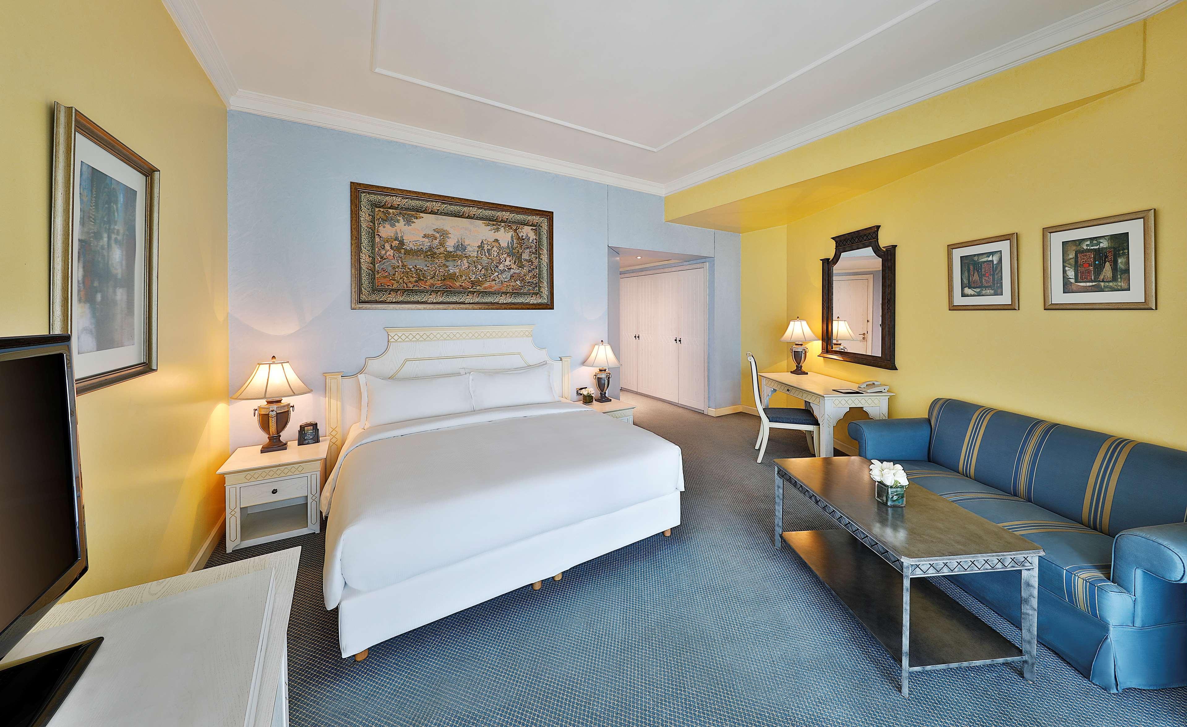 Double Executive King Bed