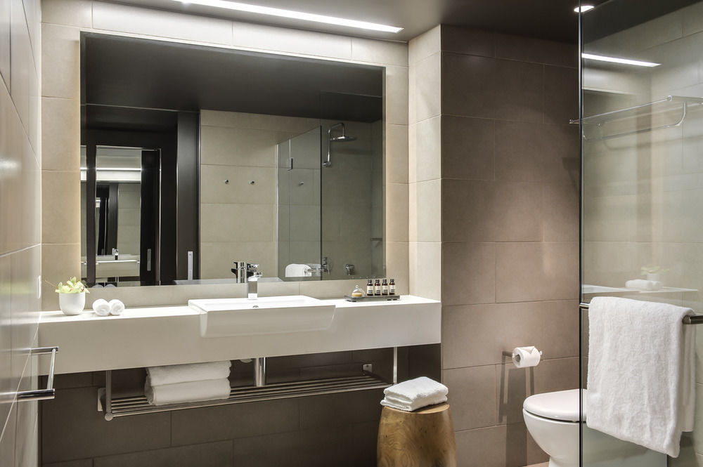 Double Club King Bed