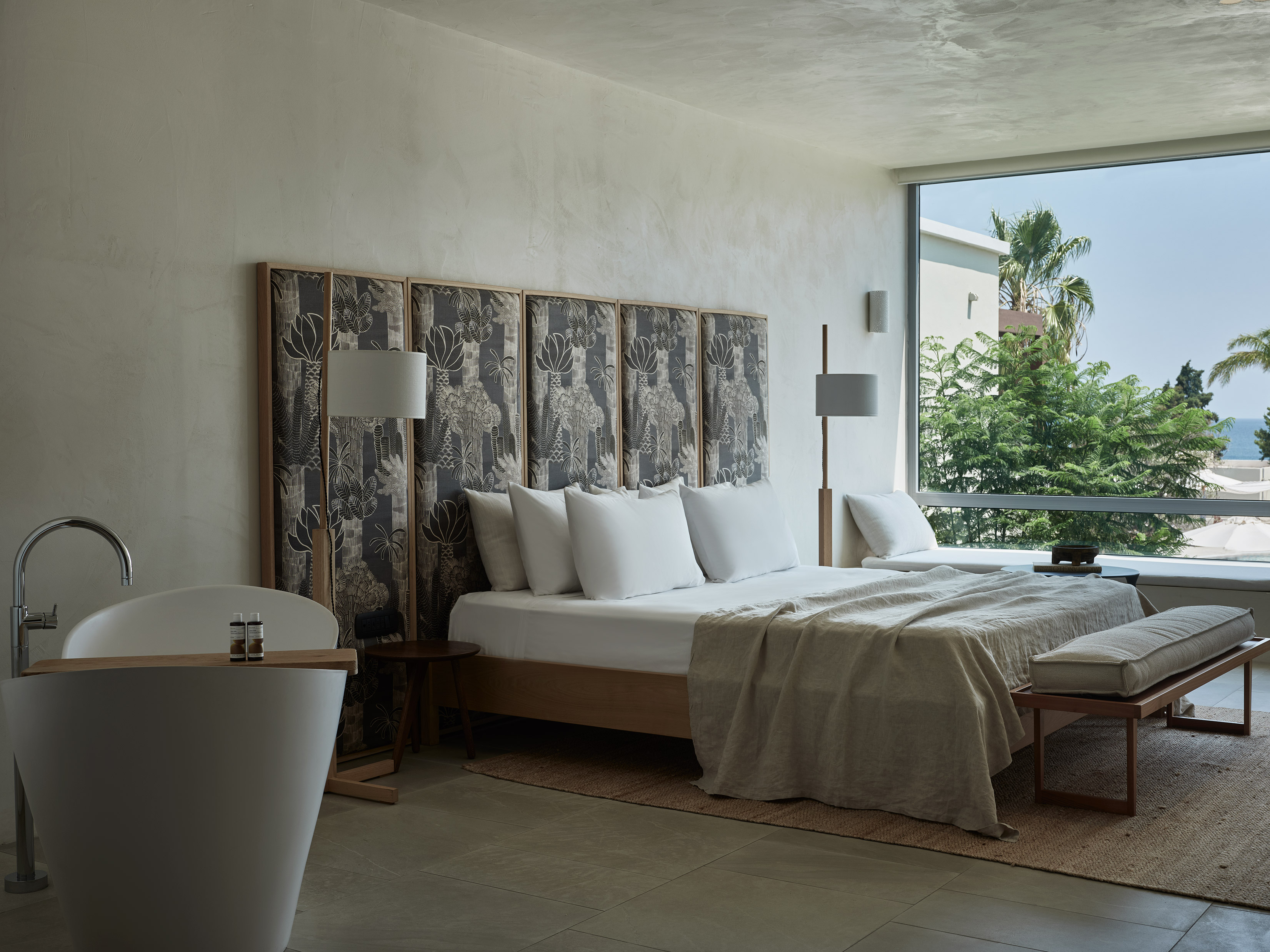 Suite Deluxe Side Sea View