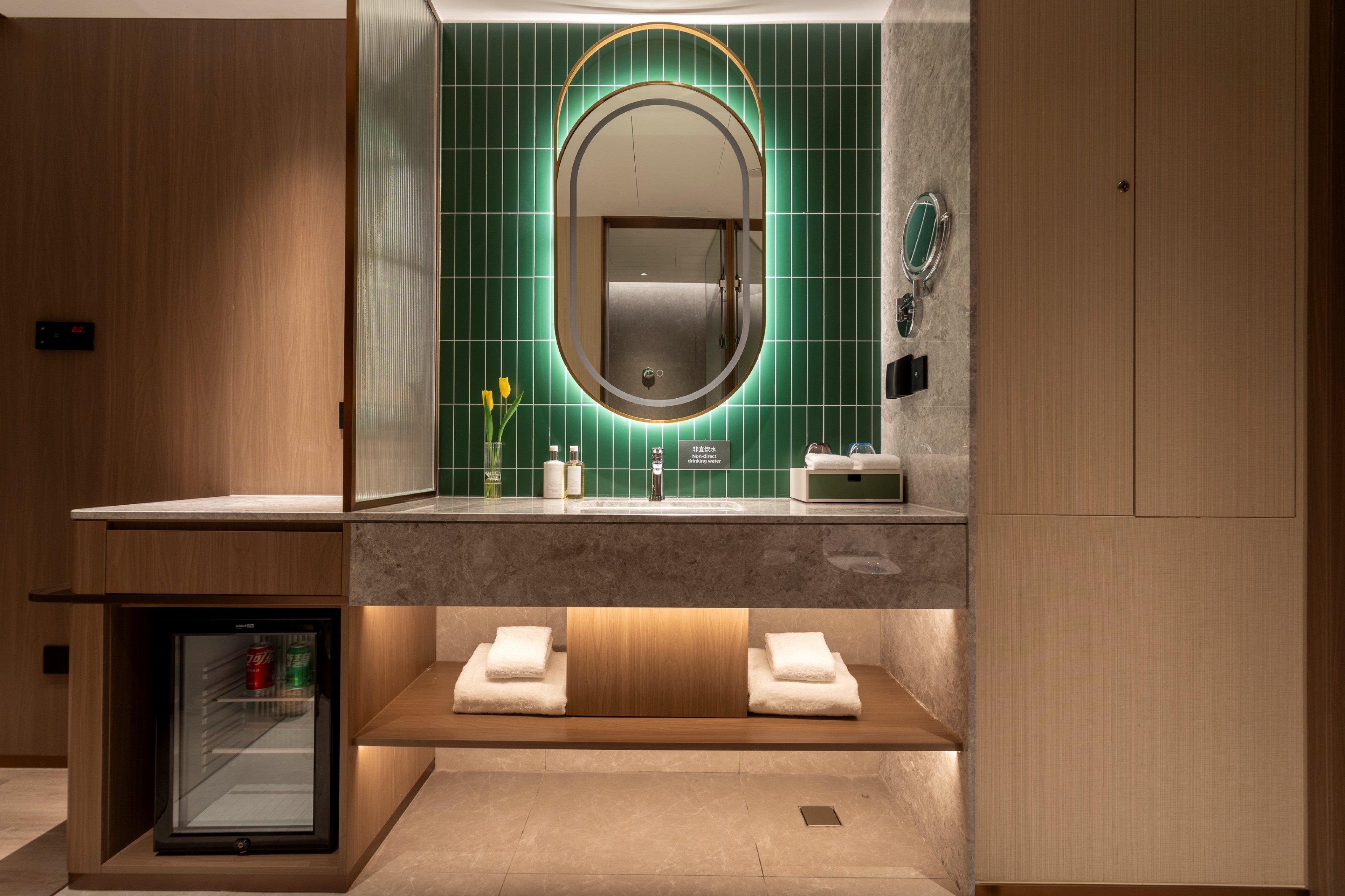 Double City View King Bed