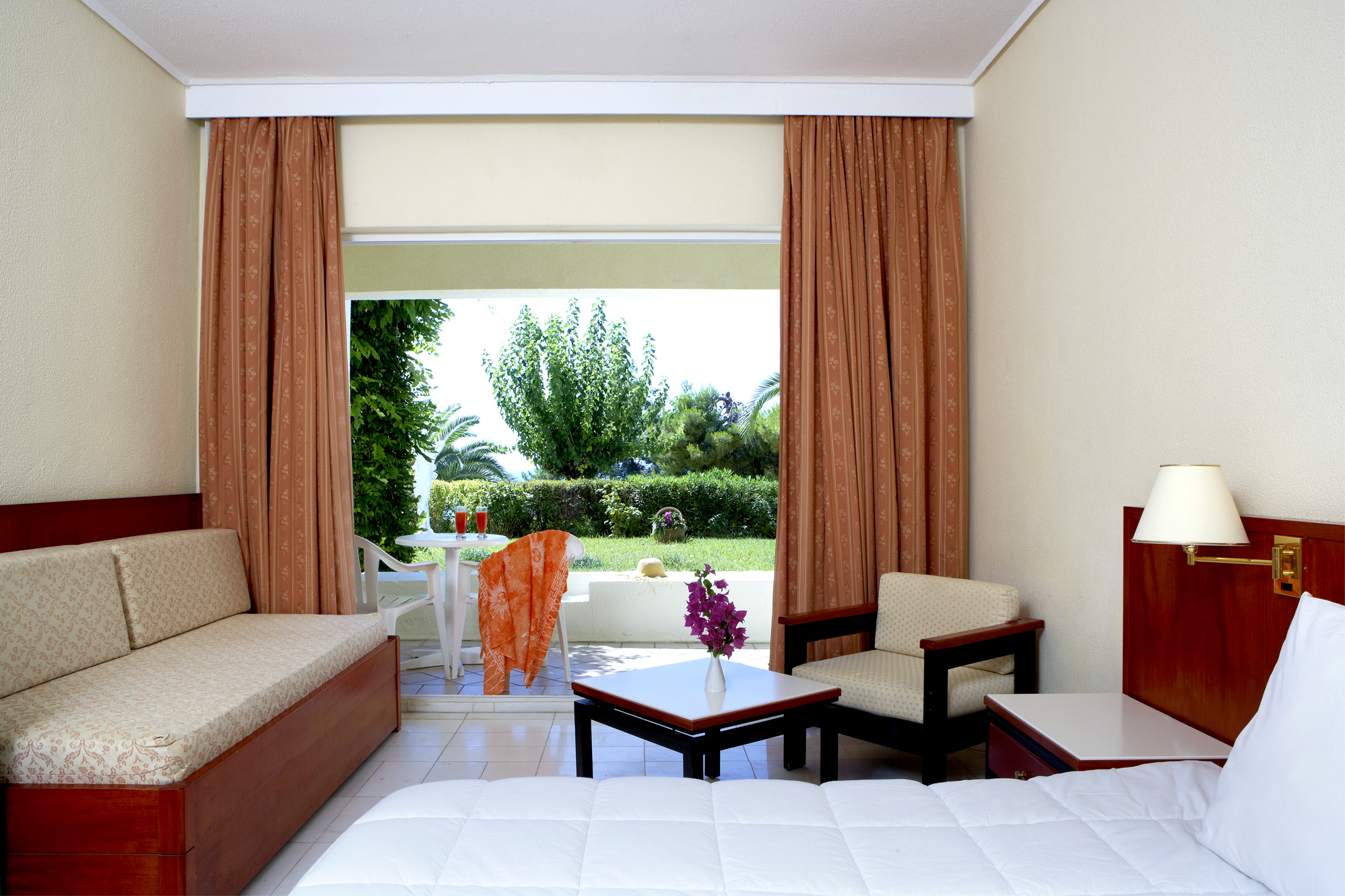 Bungalow Garden View