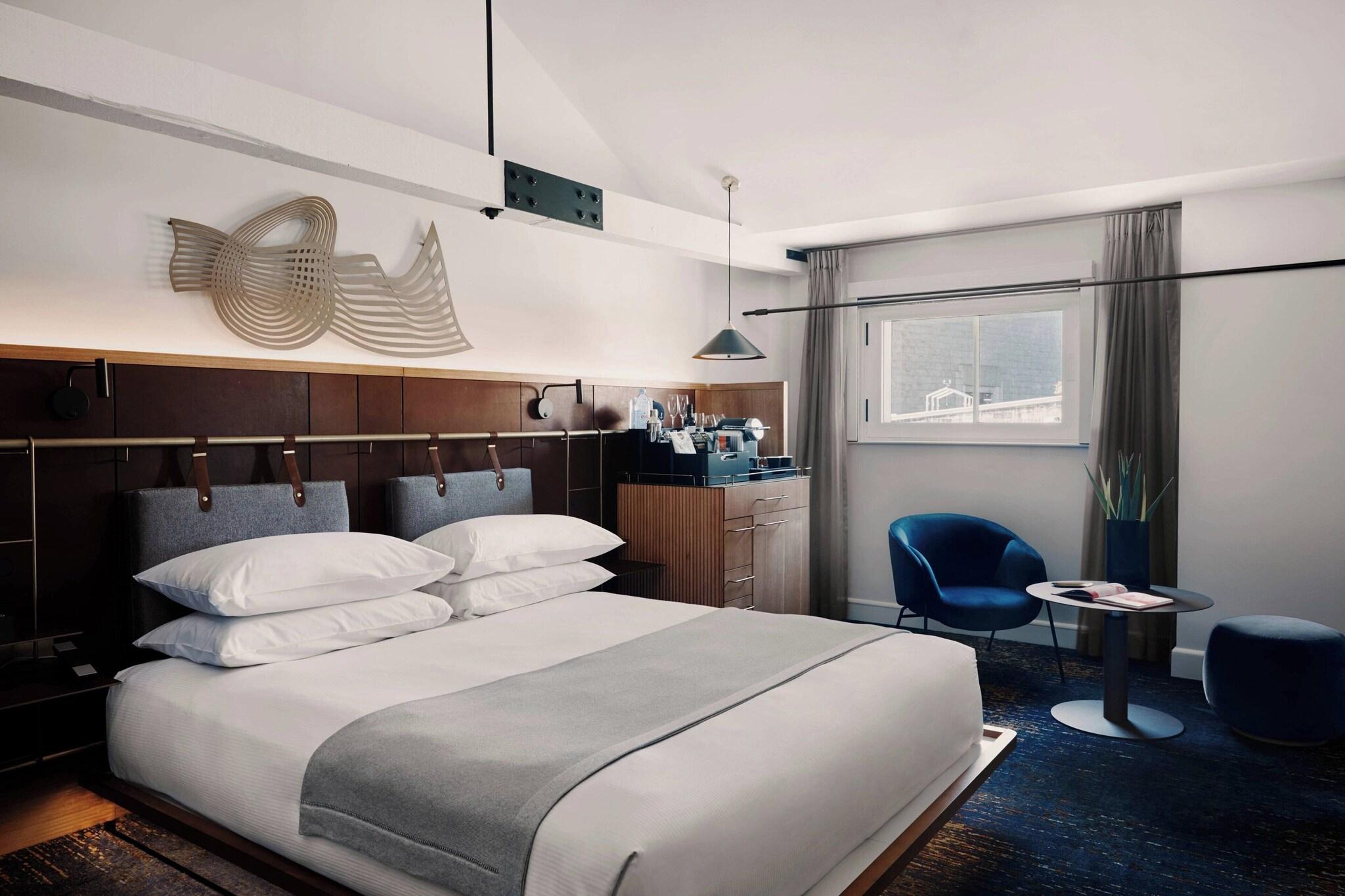 Double King Size Bed