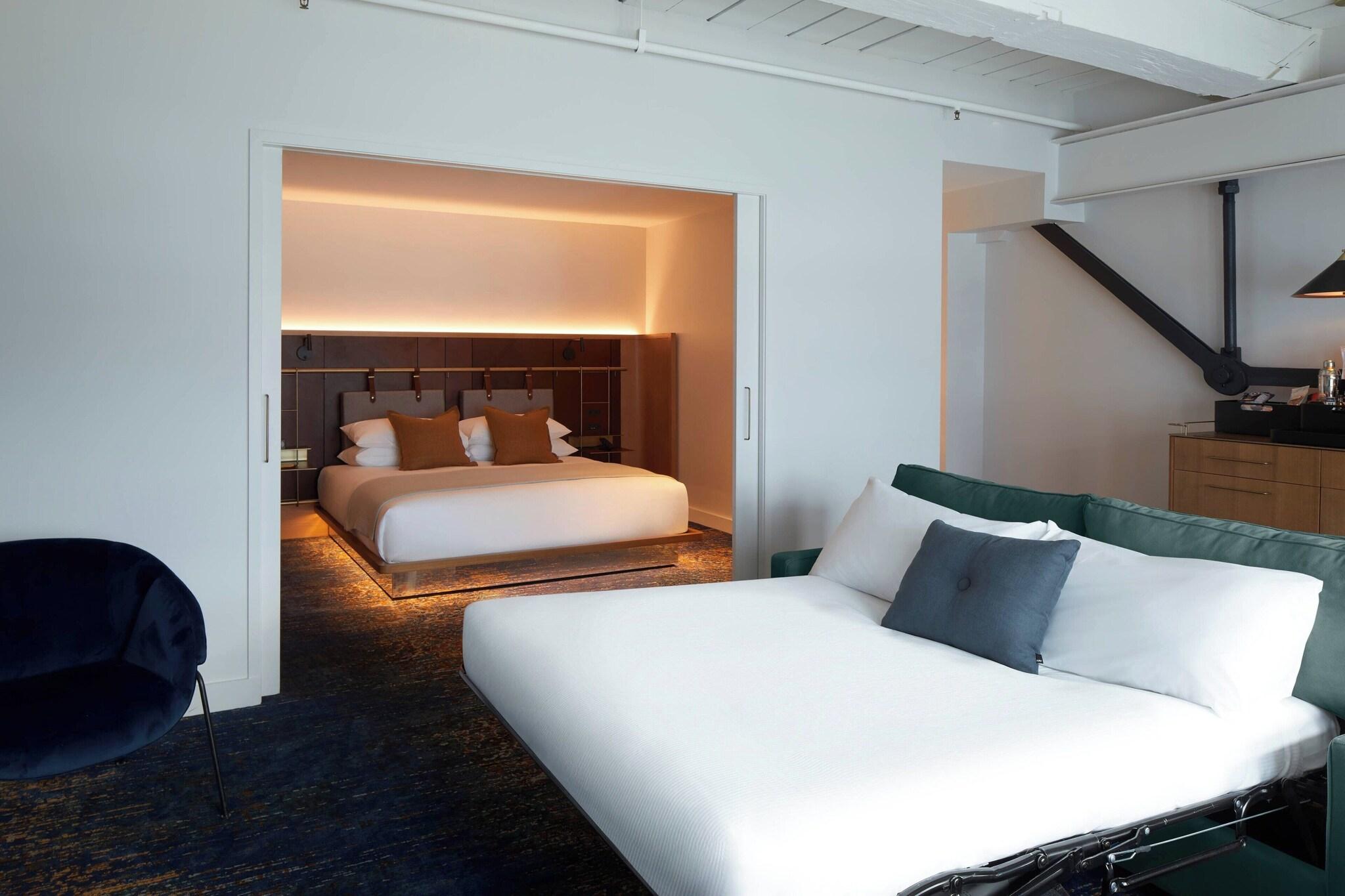 Suite with Views