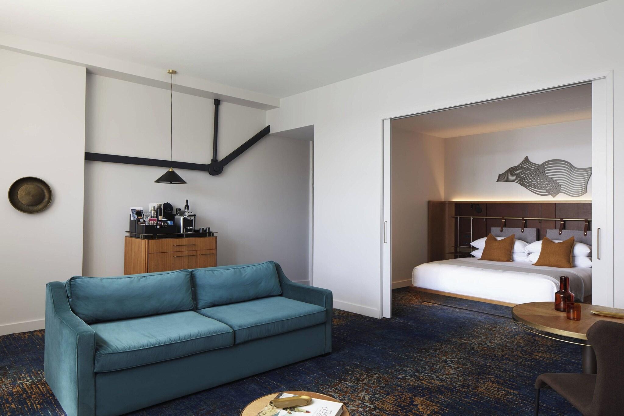 Suite with Views